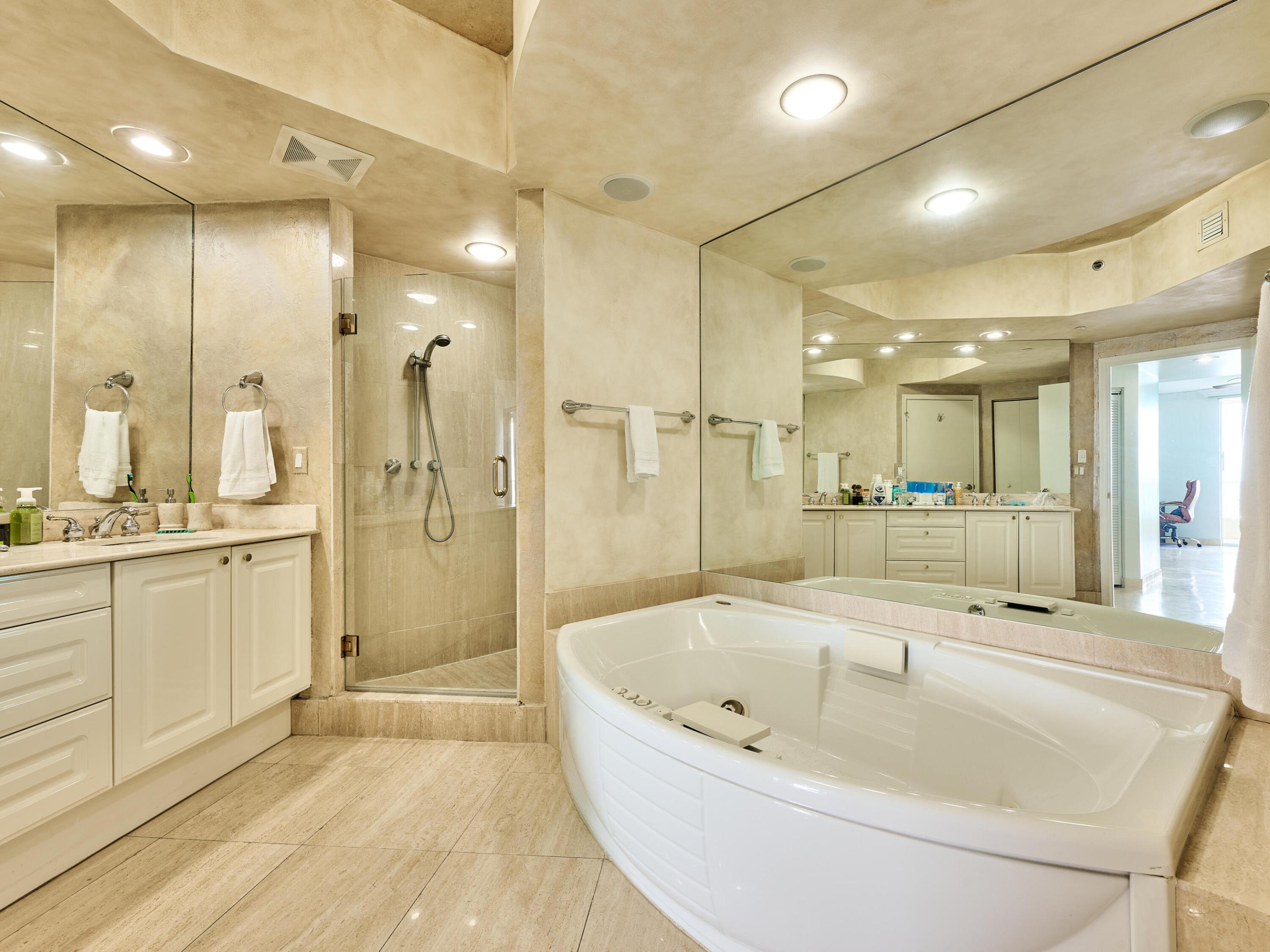 3720 S Ocean Boulevard 907 Property Photo 12