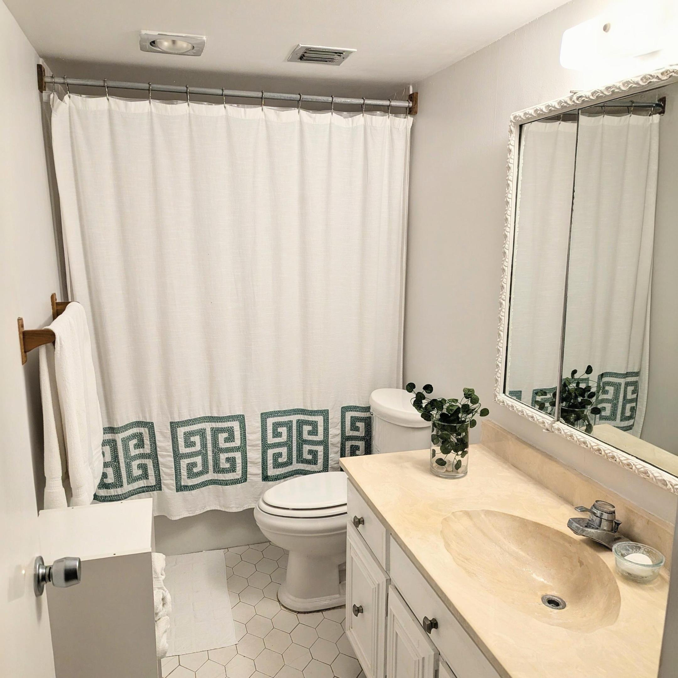 2425 Presidential Way 1905 Property Photo 12