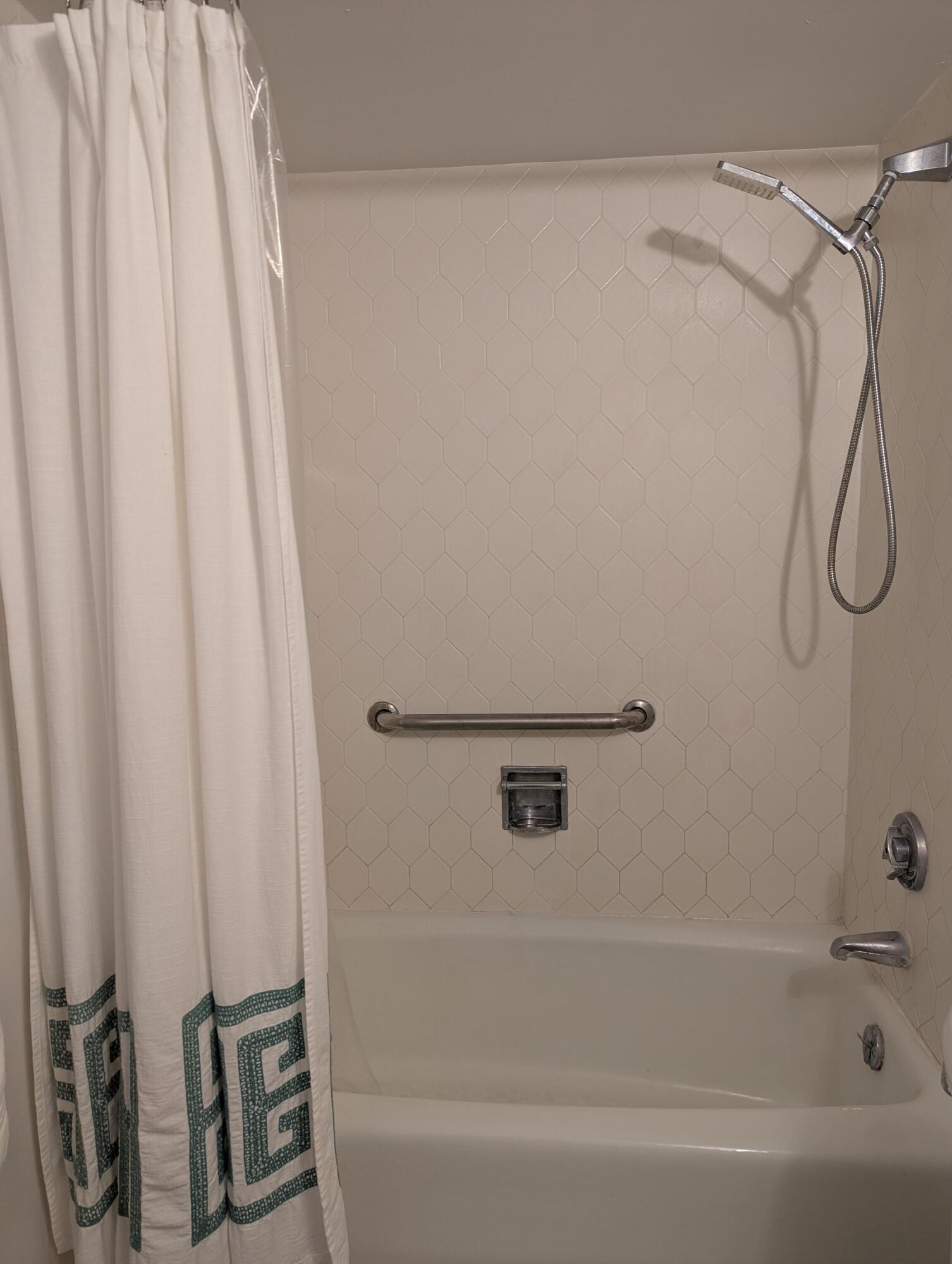 2425 Presidential Way 1905 Property Photo 13
