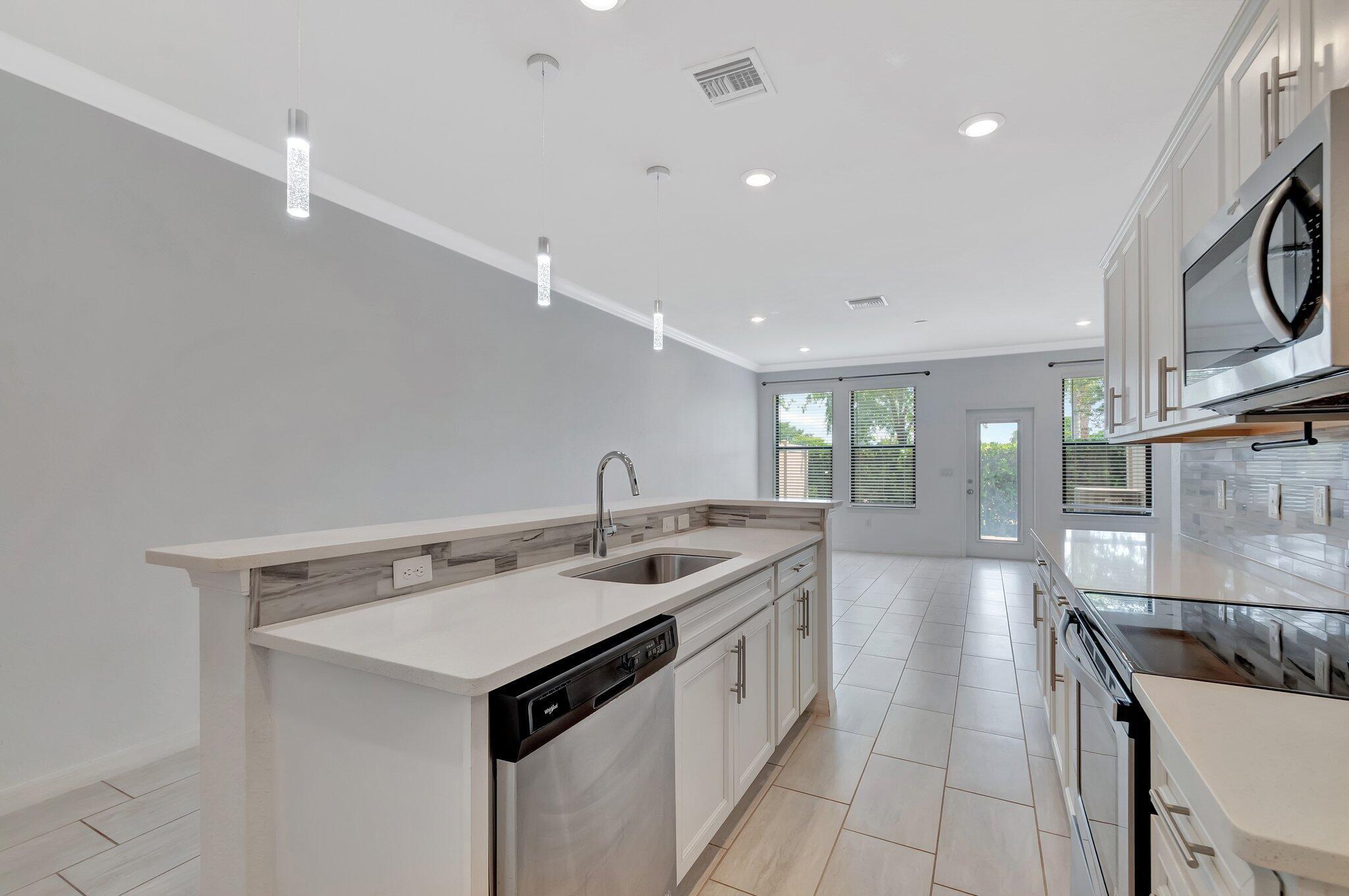 2854 Bard Street Property Photo 4
