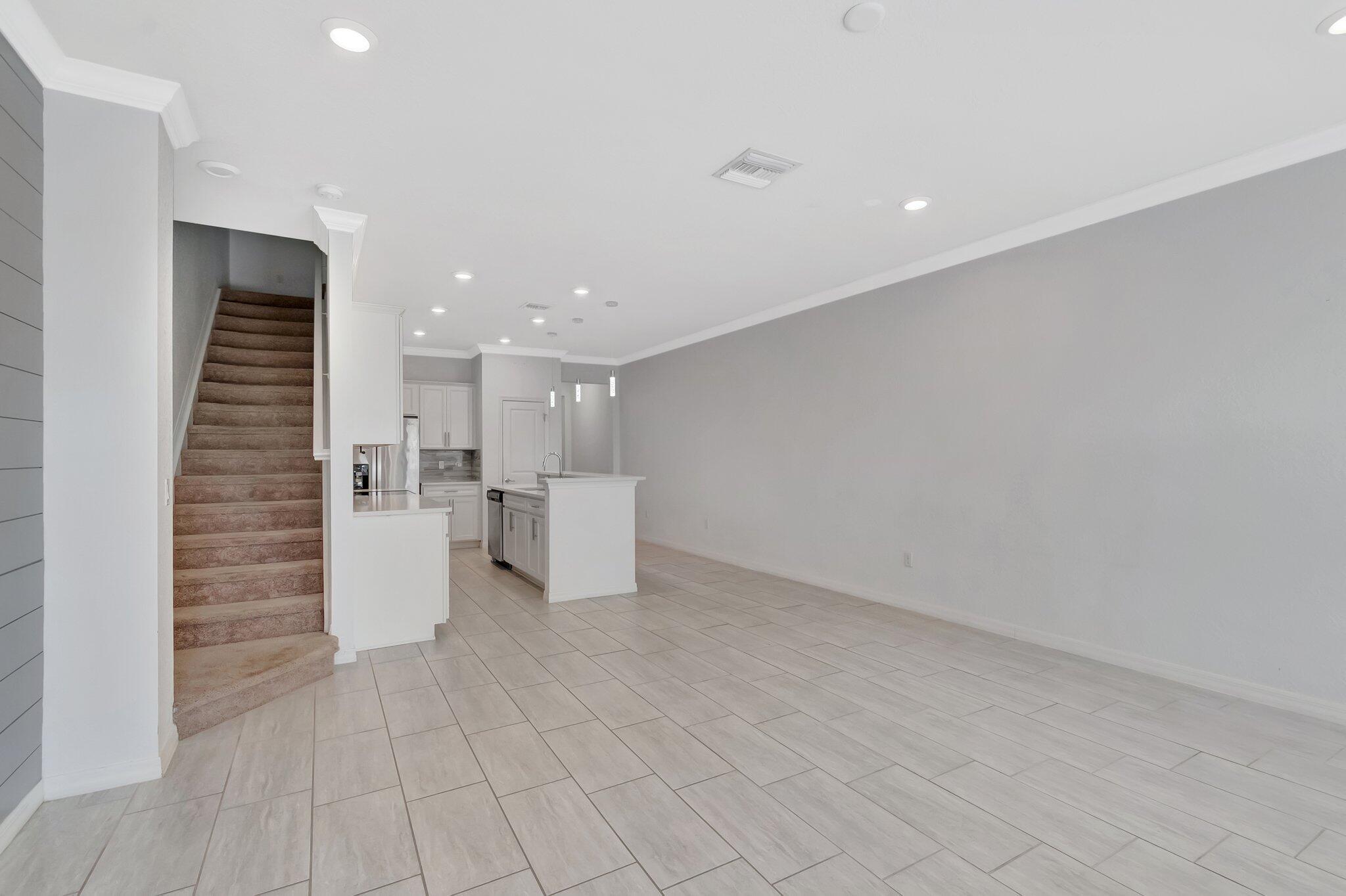 2854 Bard Street Property Photo 11