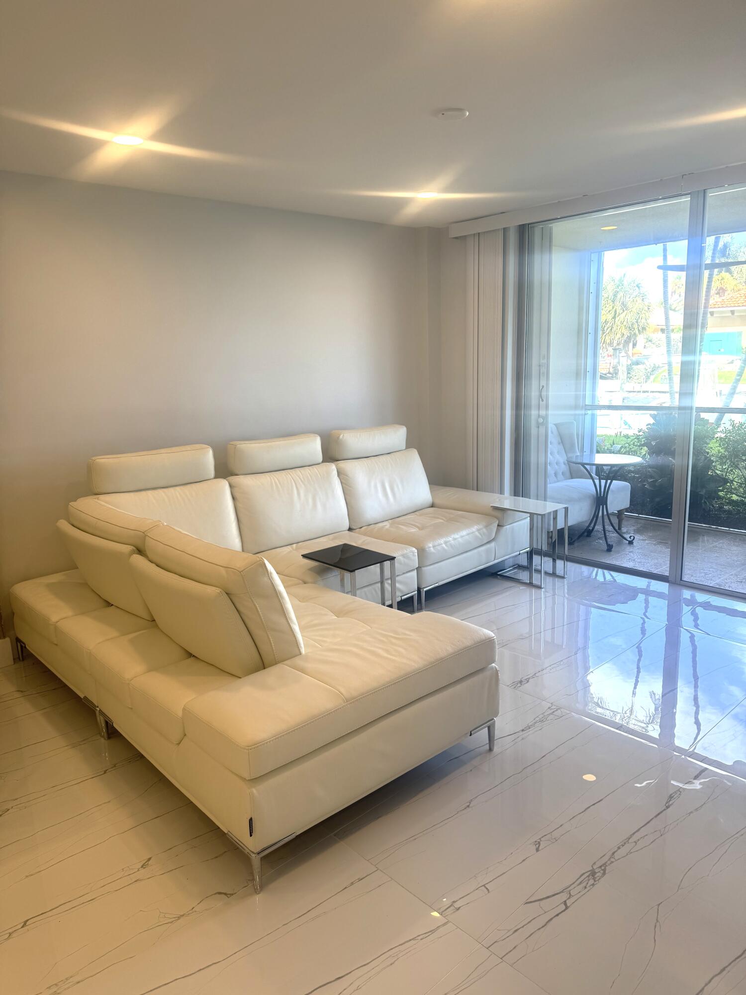 105 Paradise Harbour Boulevard 108 Property Photo 10