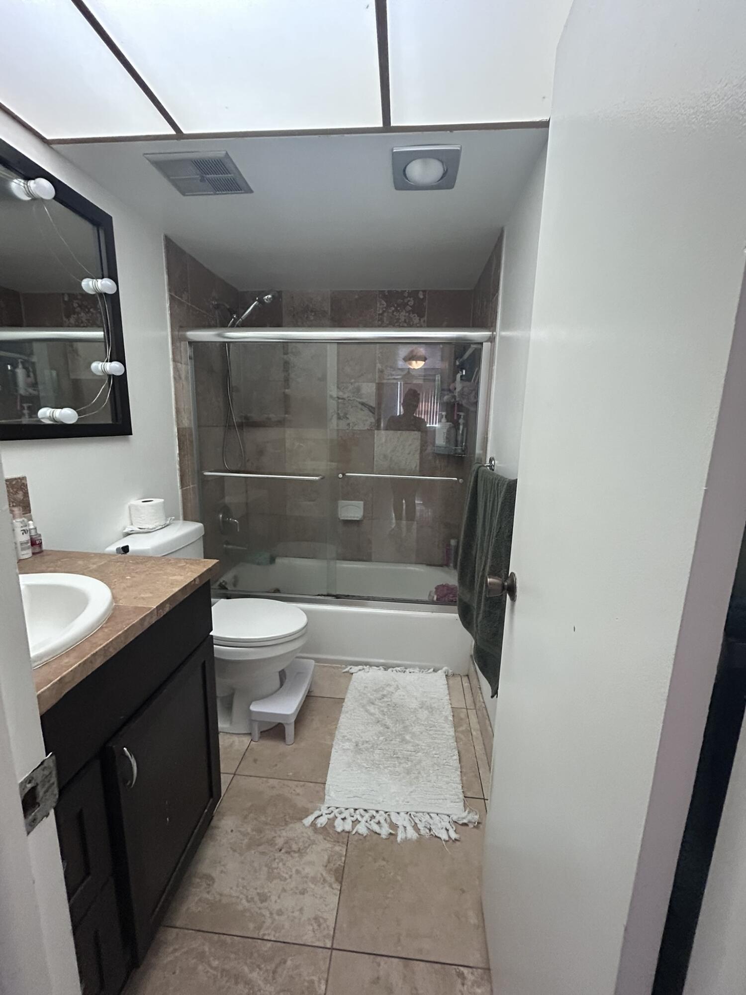 7300 Nw 17th Street 402 Property Photo 5