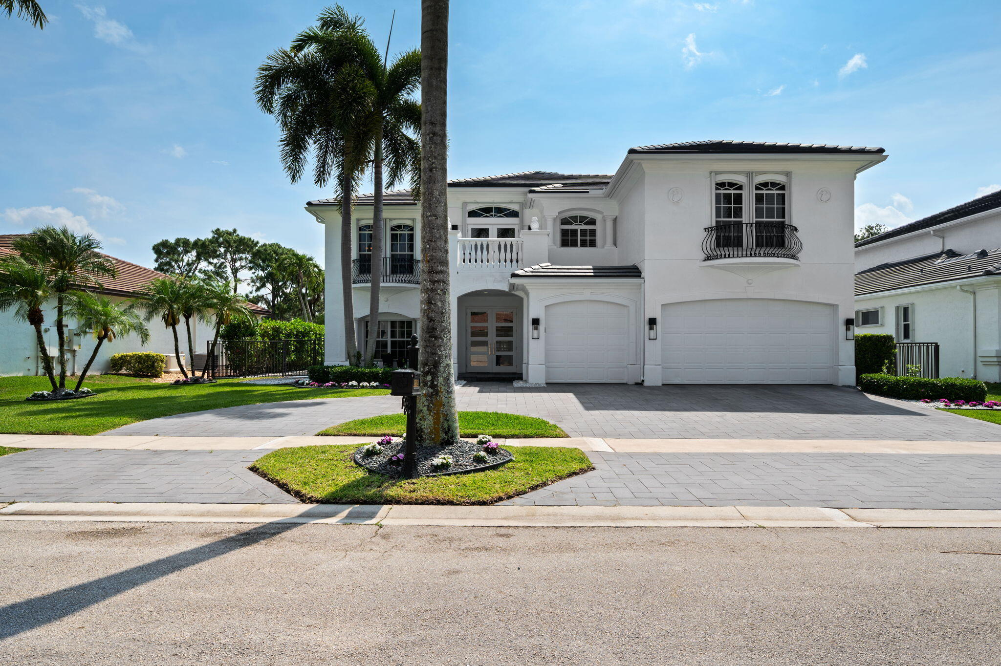 16014 Laurel Creek Drive Property Photo 1