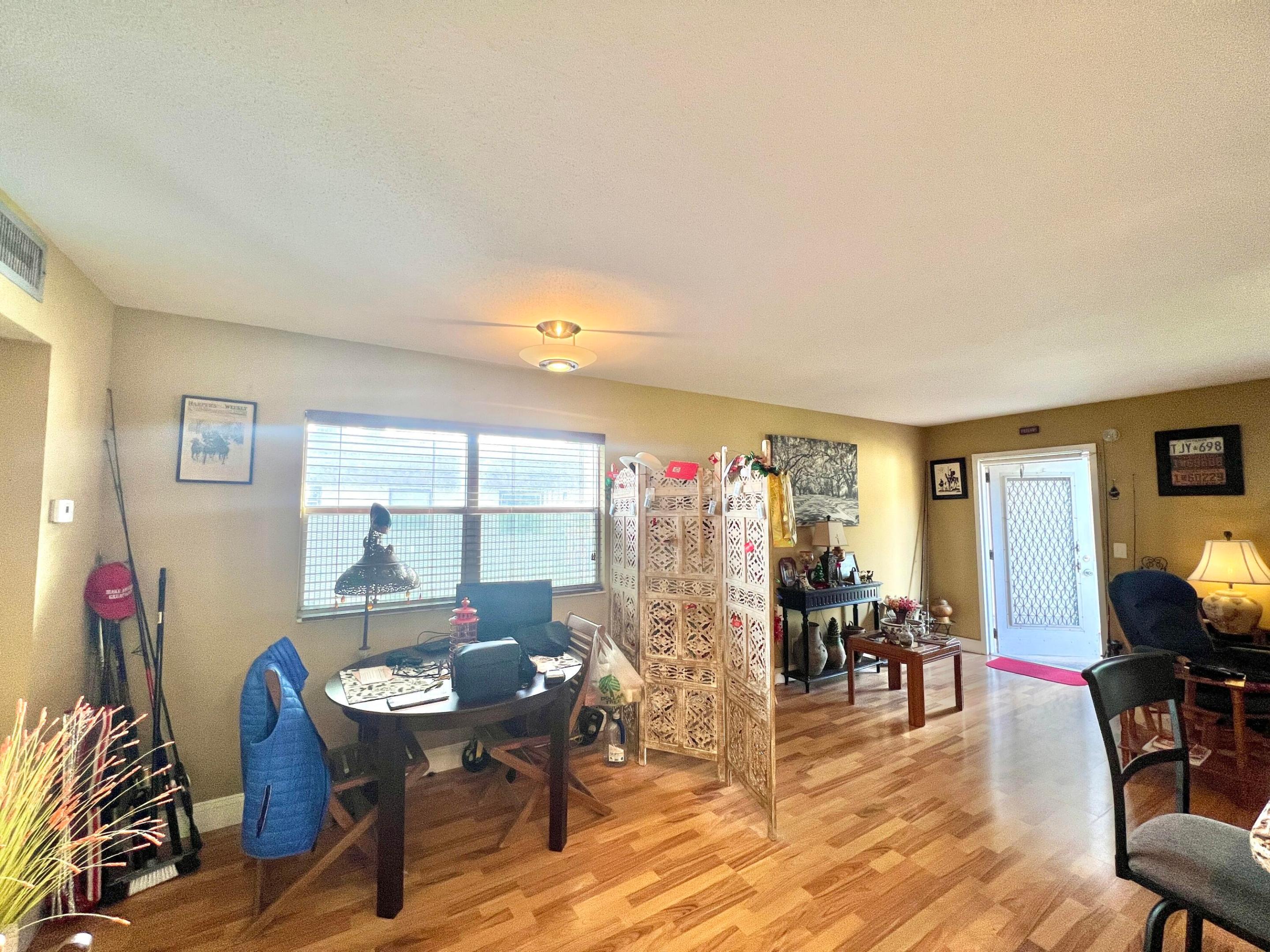 283 Saxony F 283 Property Photo 2