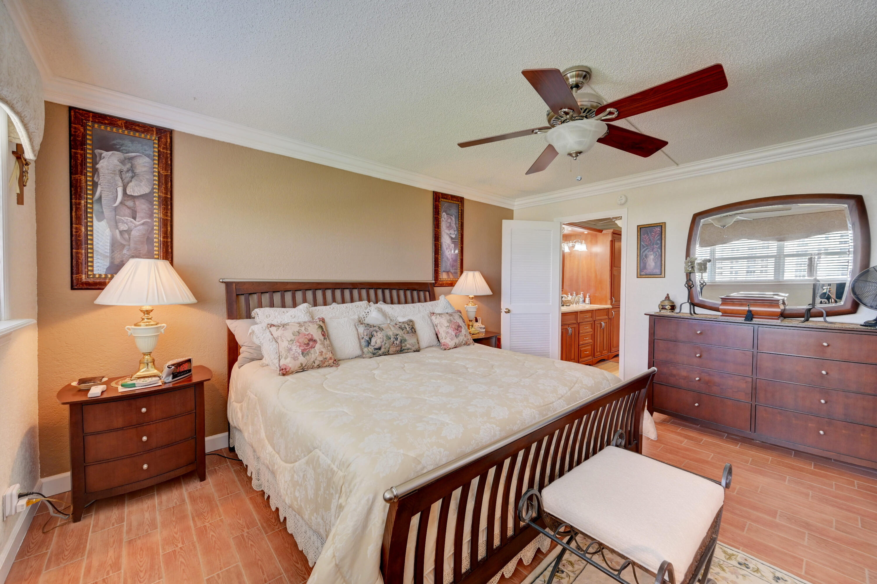 401 Briny Avenue 708 Property Photo 16