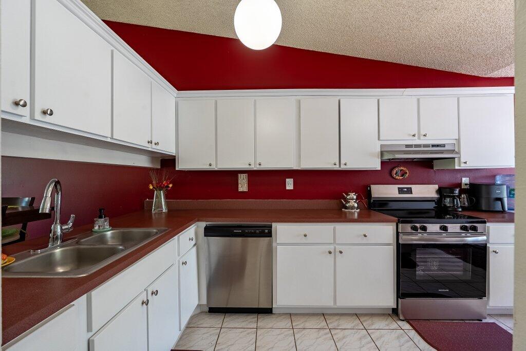 1 Afton Place Property Photo 11