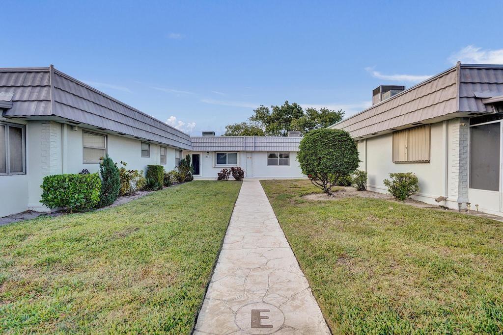 108 Valencia Boulevard E108 Property Photo 3
