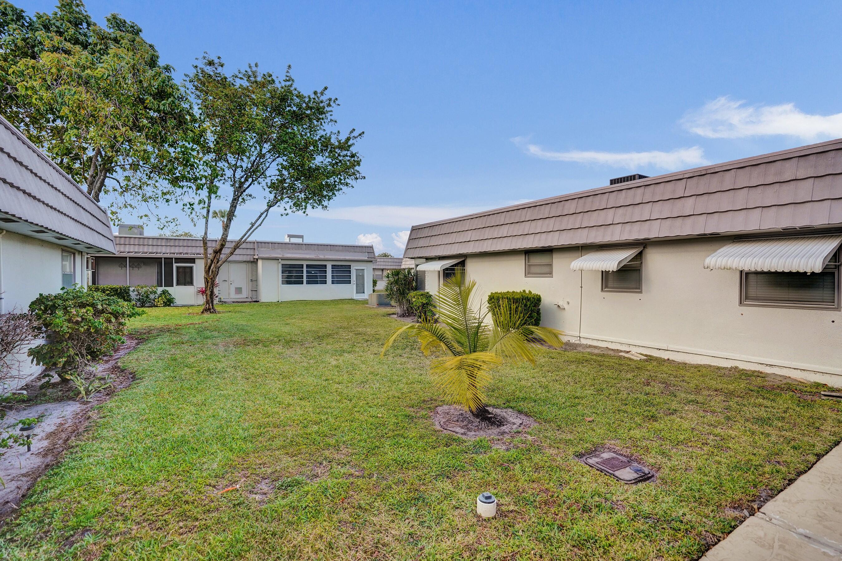 108 Valencia Boulevard E108 Property Photo 14