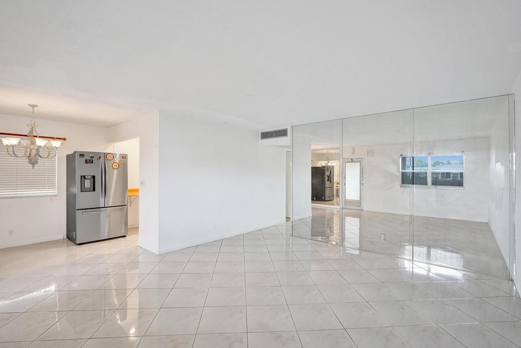 108 Valencia Boulevard E108 Property Photo 31