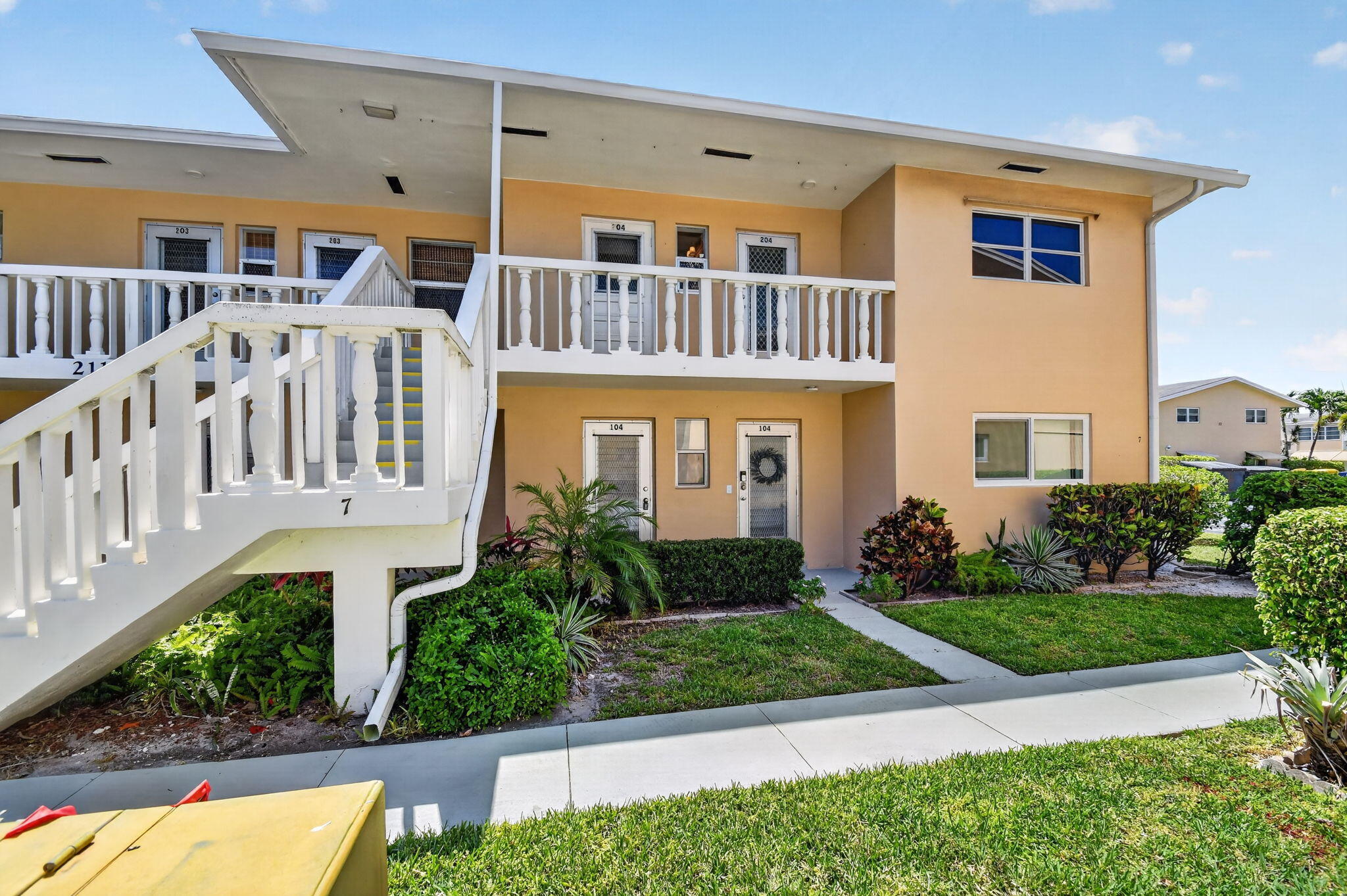 2111 NE 1st Court 204