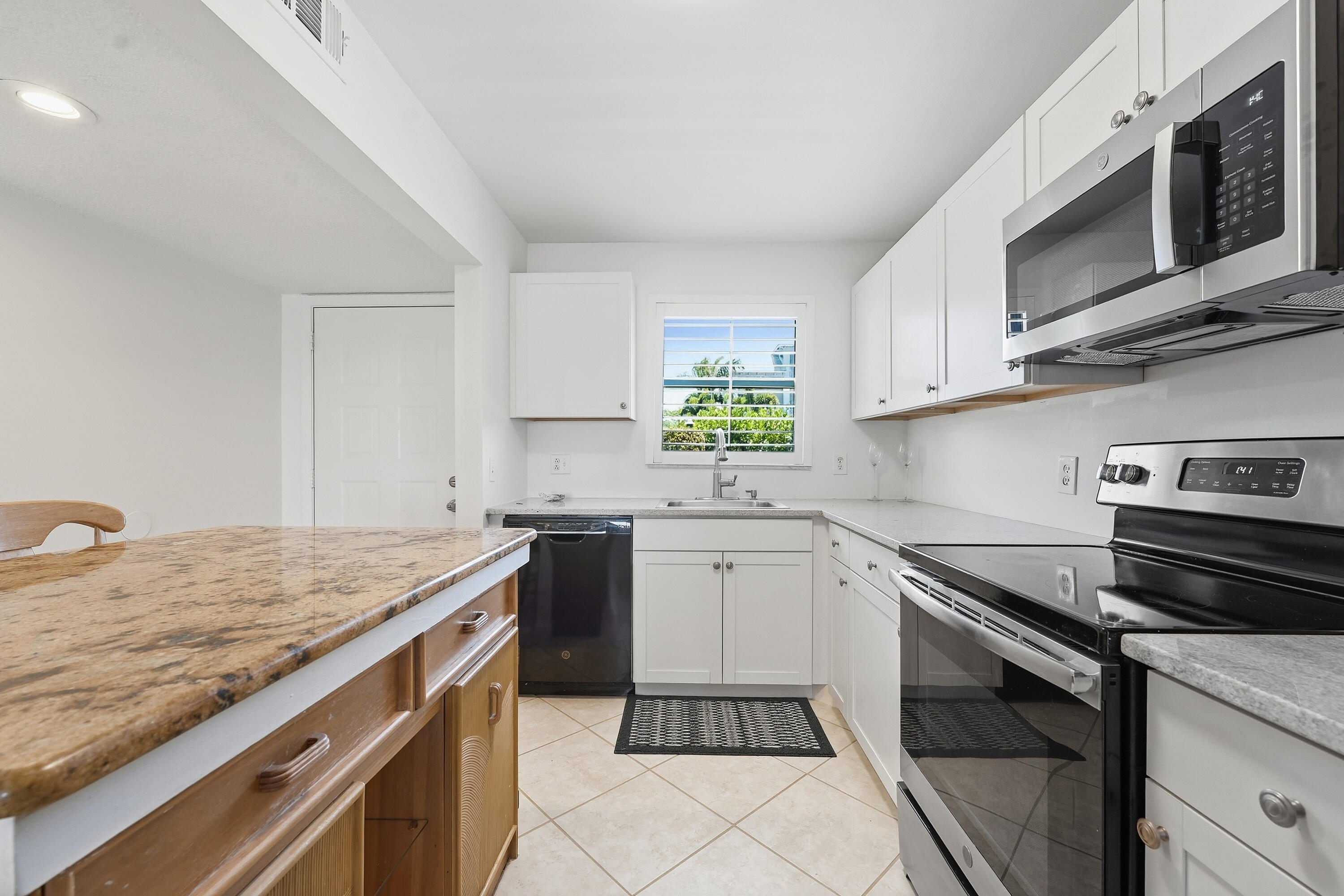 1300 Seaway Drive C1 Property Photo 5