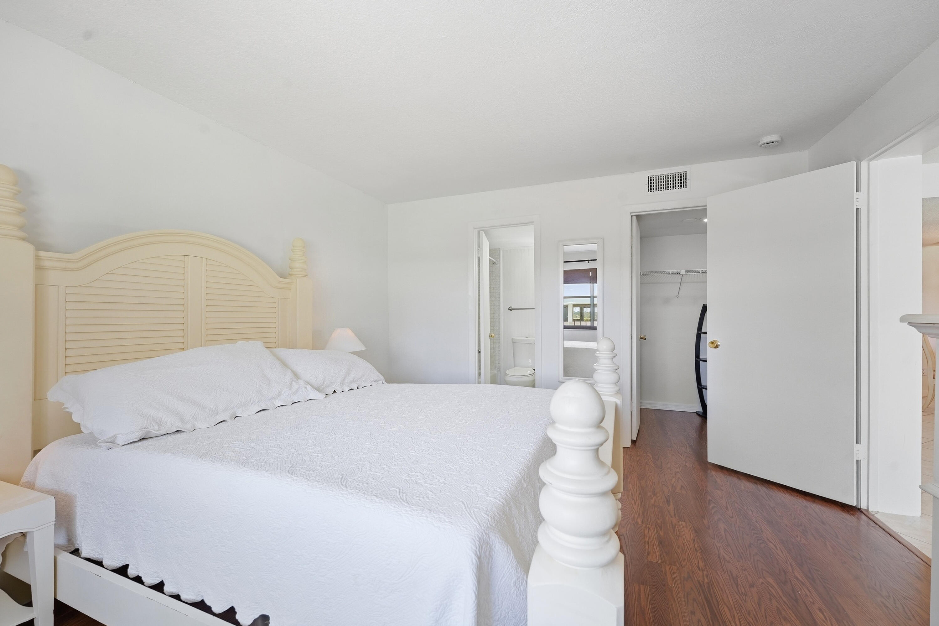 1300 Seaway Drive C1 Property Photo 10