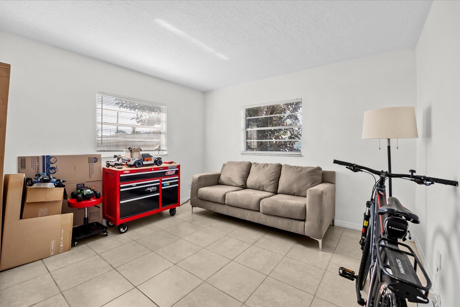 1549 Se Minorca Avenue Property Photo 16
