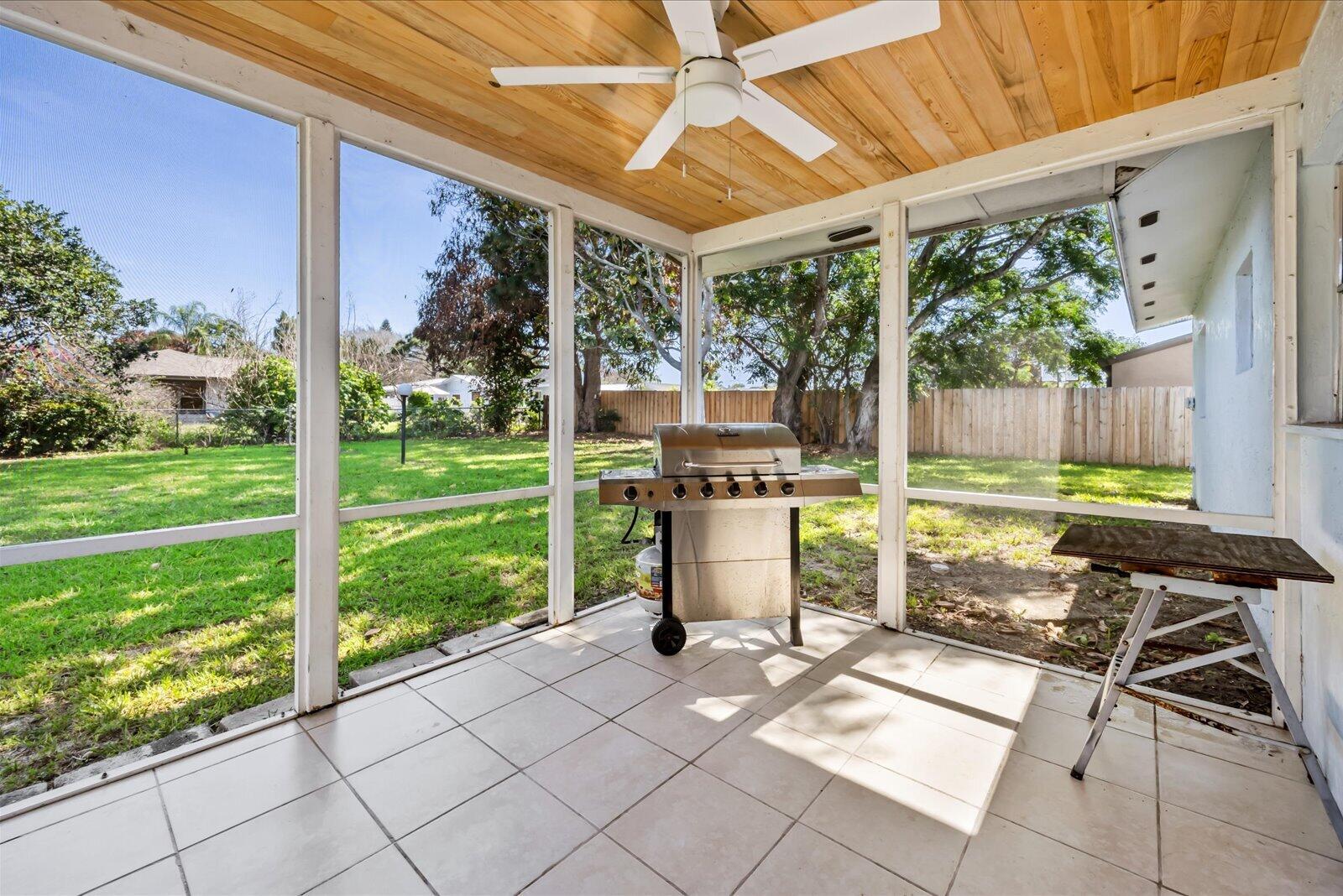 1549 Se Minorca Avenue Property Photo 20