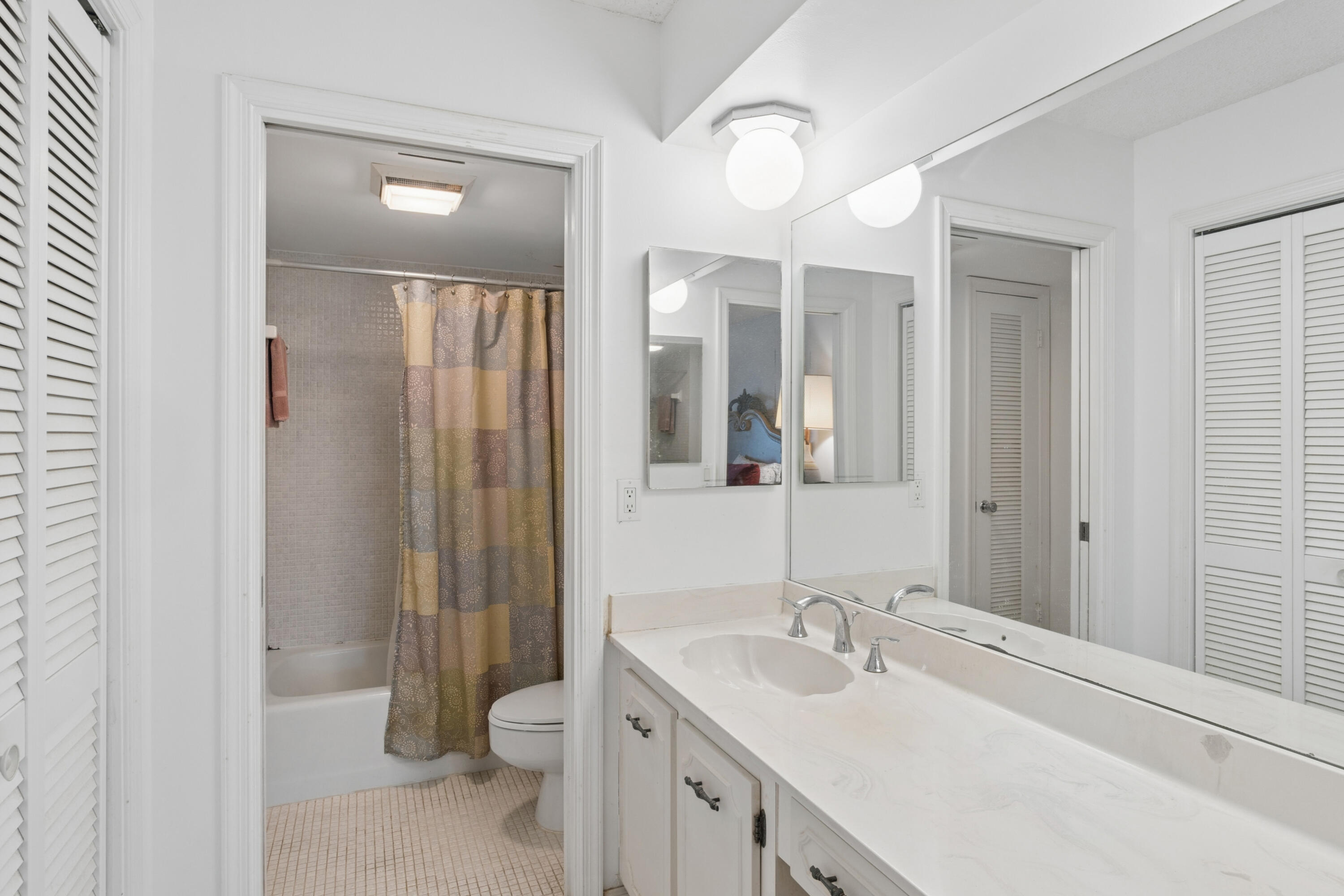 250 John F Kennedy Drive 202 Property Photo 21