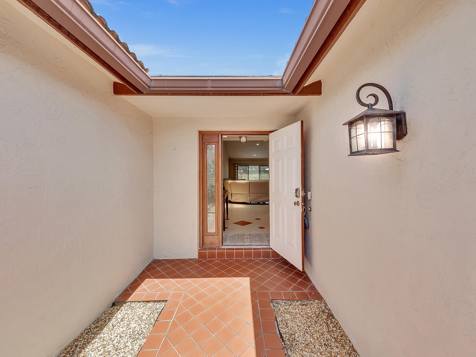 7747 Villa Nova Drive Property Photo 2