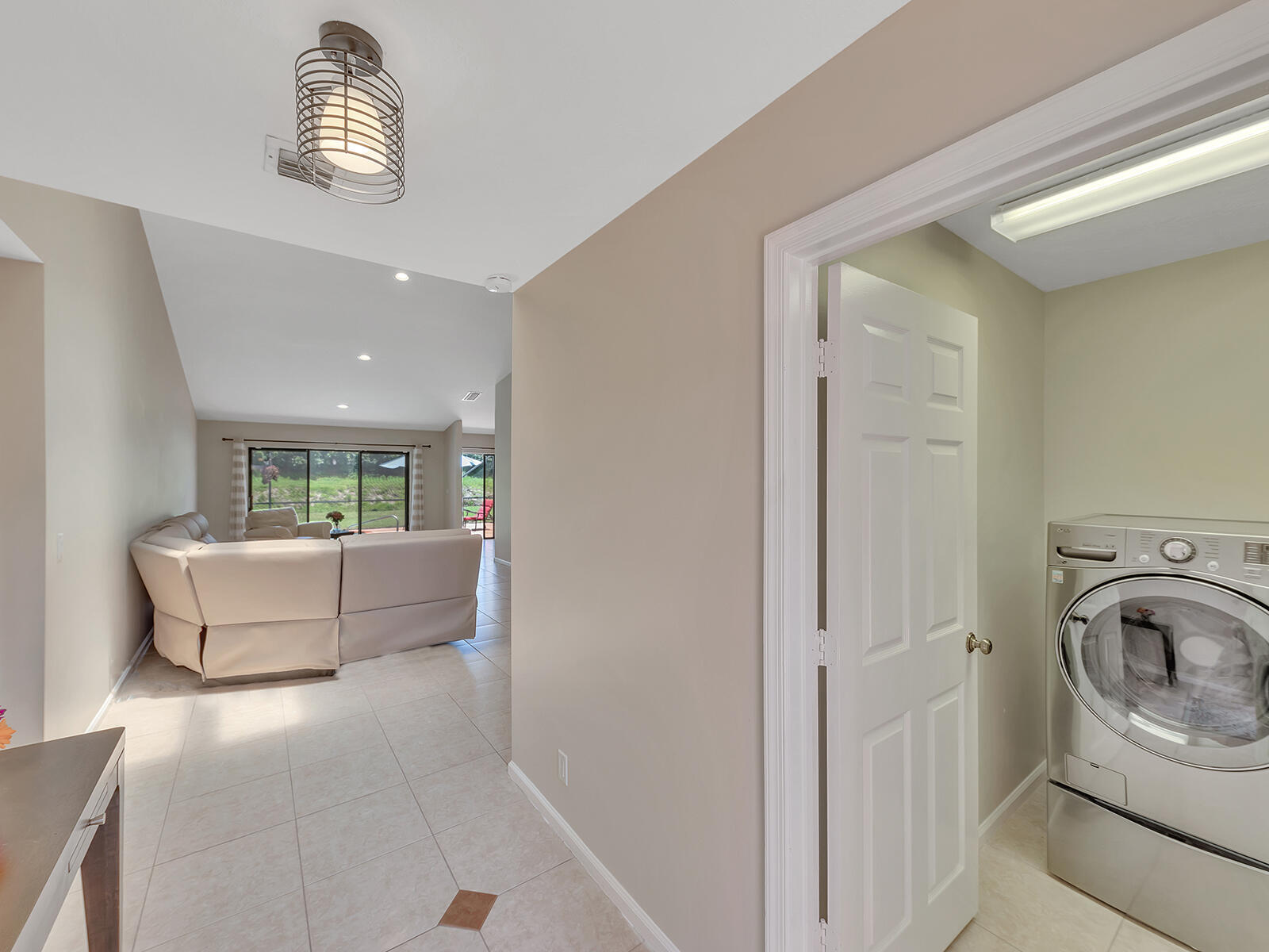 7747 Villa Nova Drive Property Photo 3