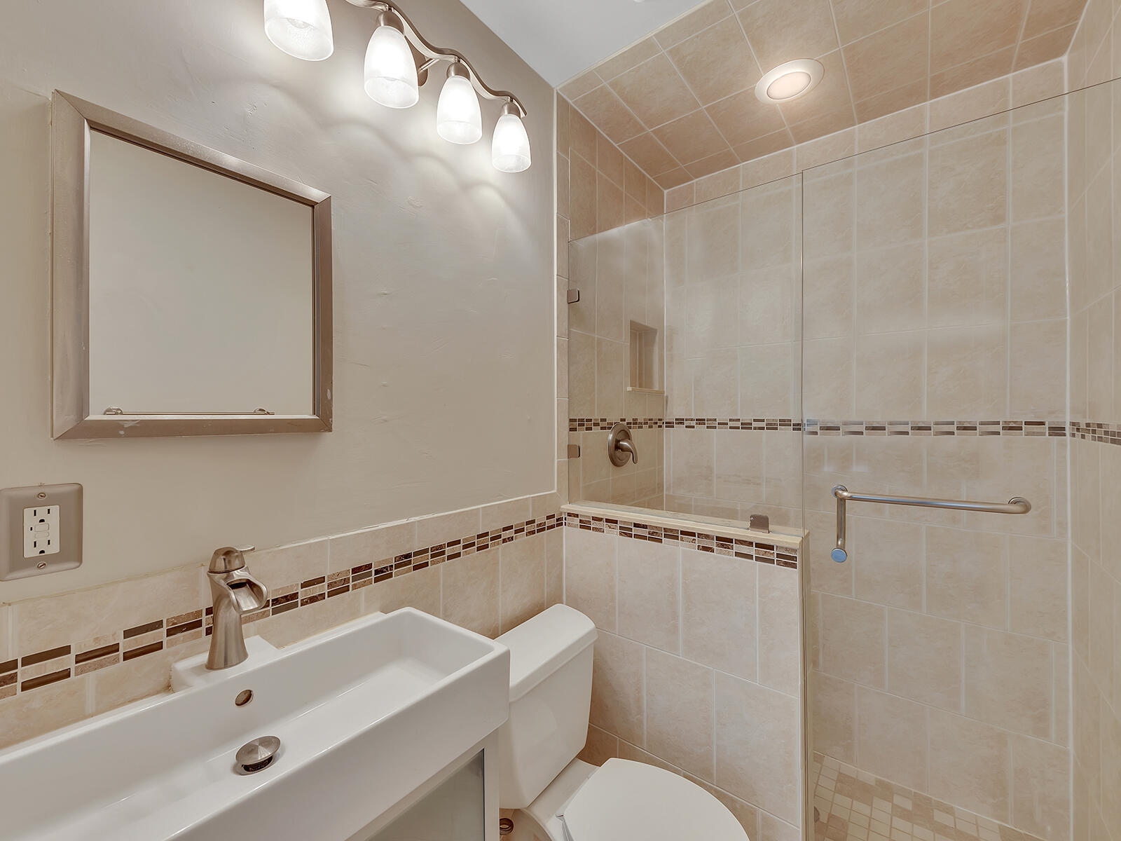 7747 Villa Nova Drive Property Photo 9