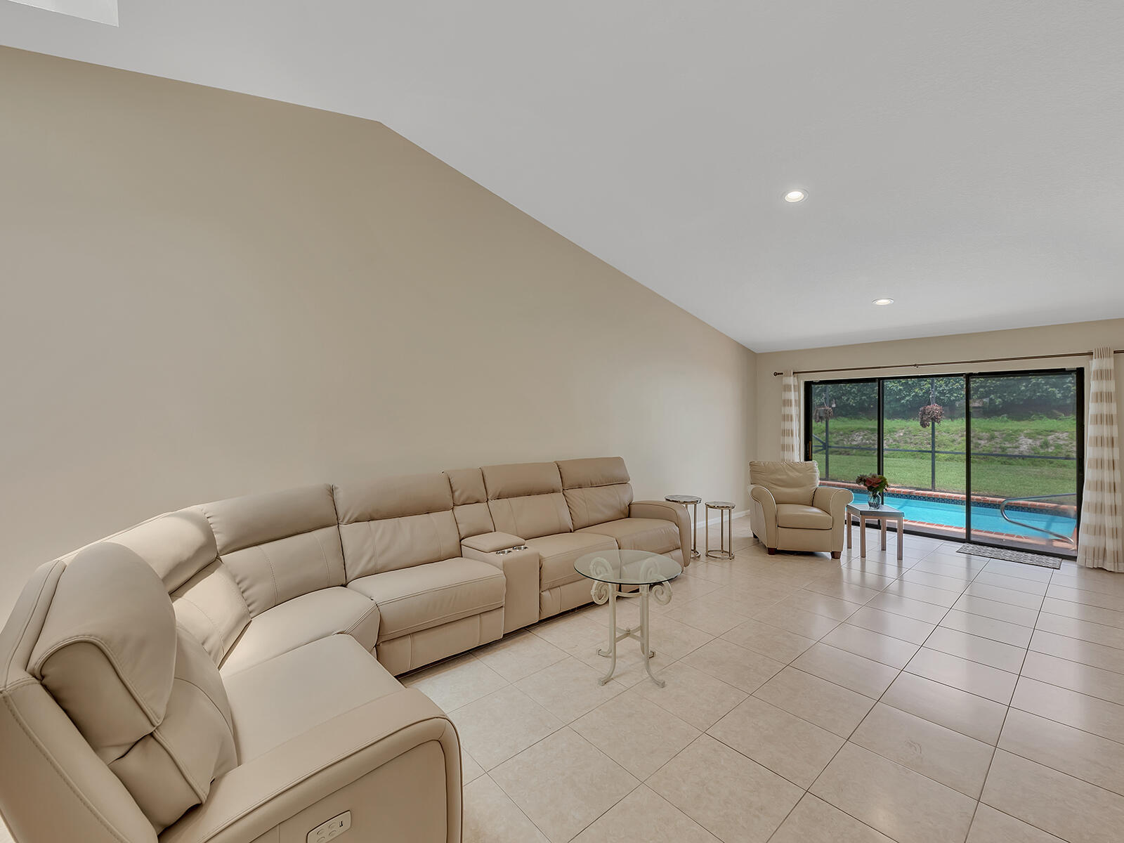 7747 Villa Nova Drive Property Photo 11