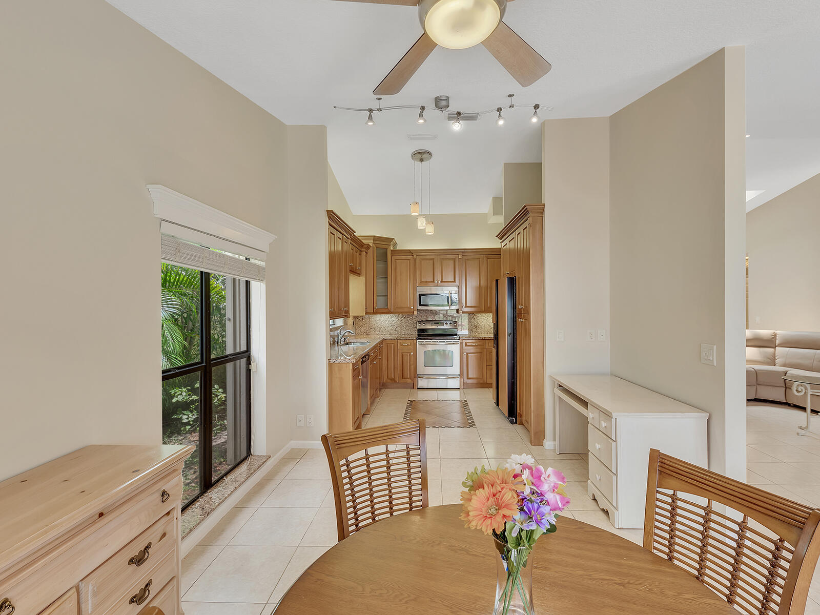 7747 Villa Nova Drive Property Photo 17