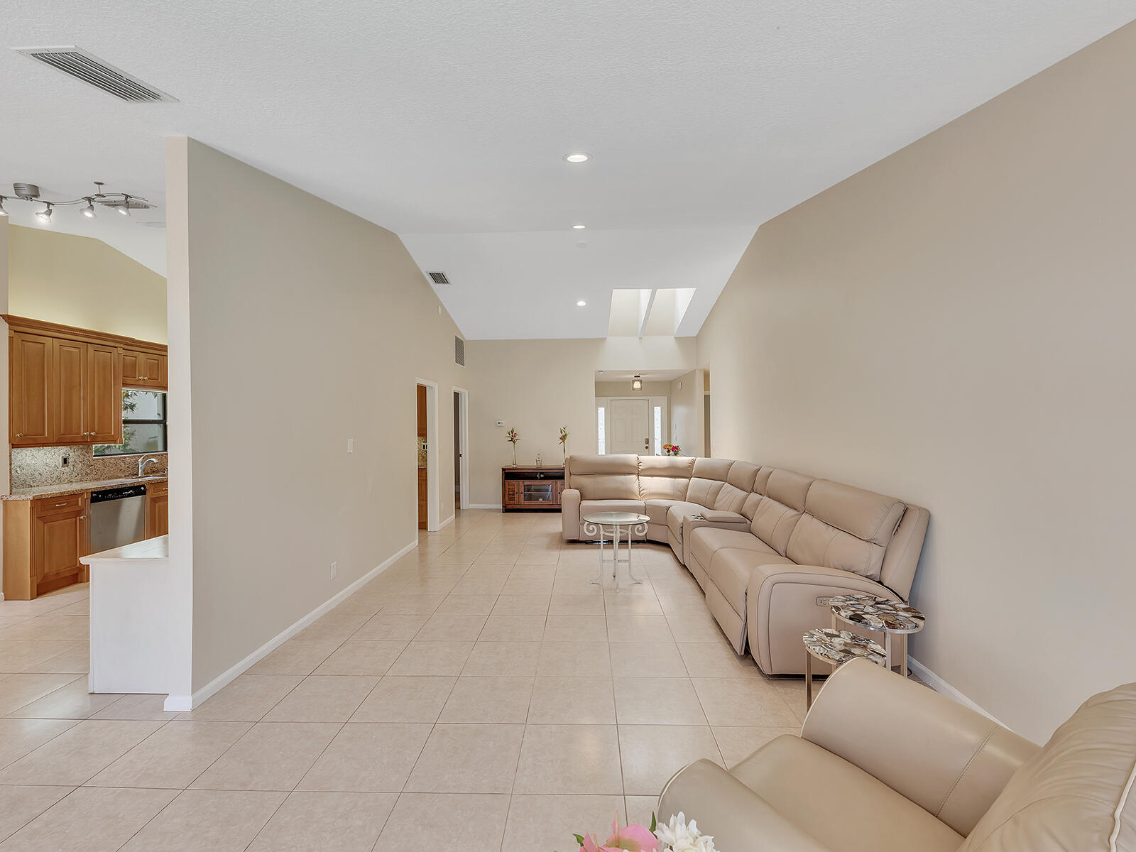 7747 Villa Nova Drive Property Photo 18