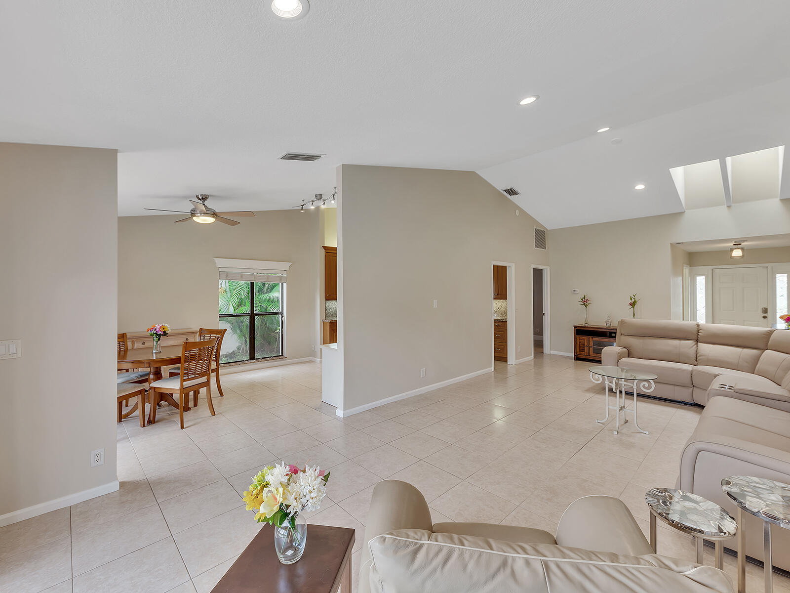 7747 Villa Nova Drive Property Photo 19