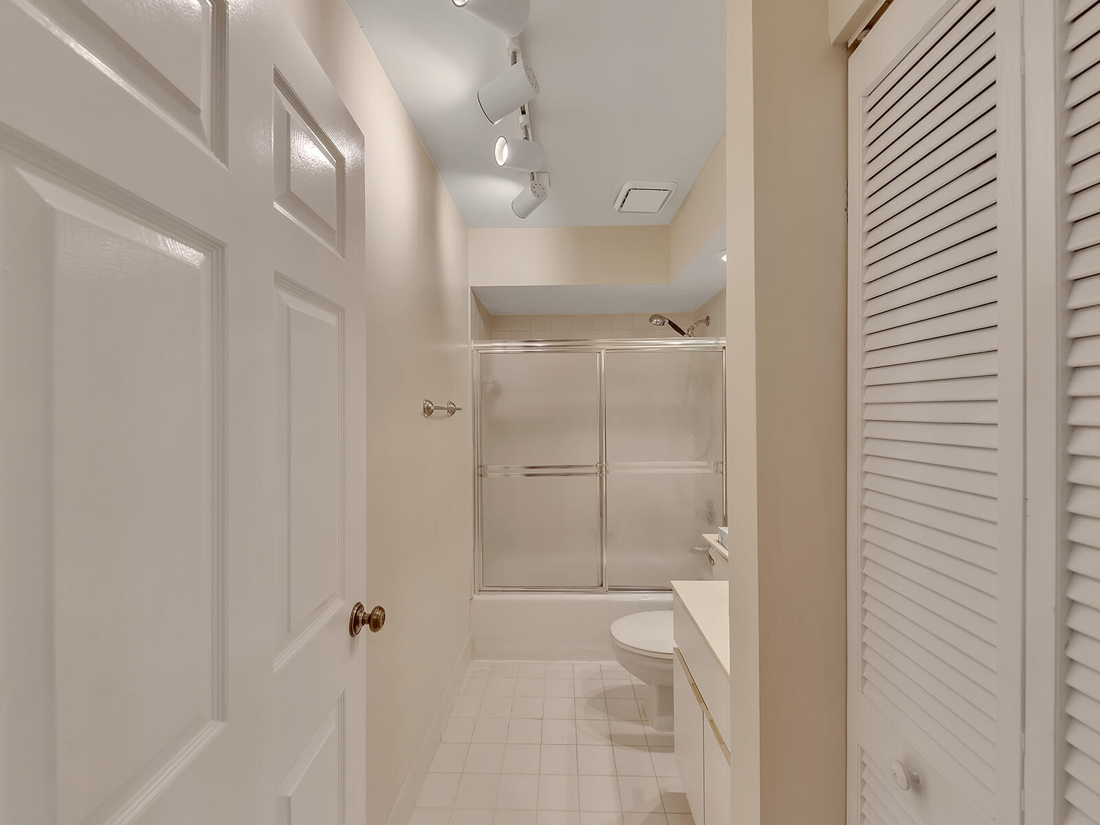 7747 Villa Nova Drive Property Photo 29