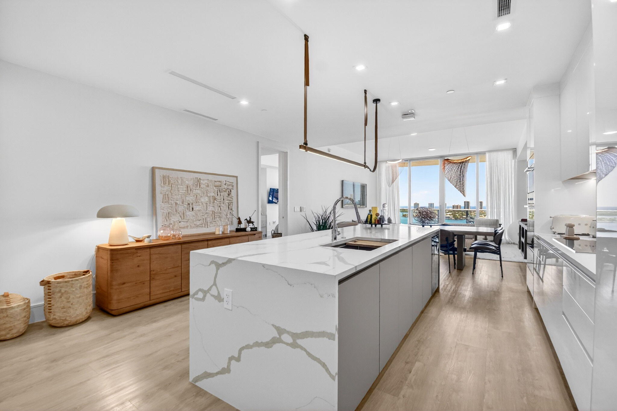 220 Lake Shore Drive 1708 Property Photo 6