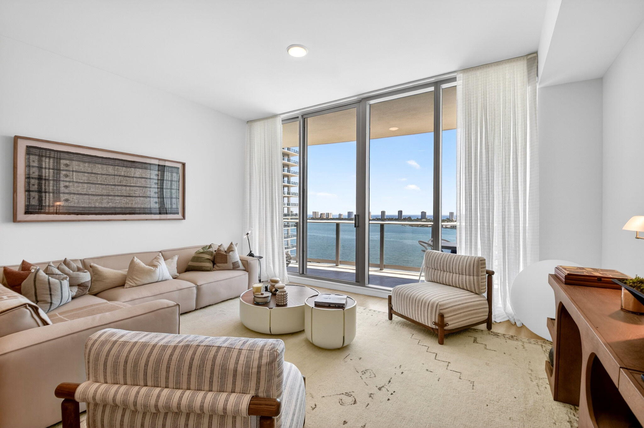 220 Lake Shore Drive 1708 Property Photo 12