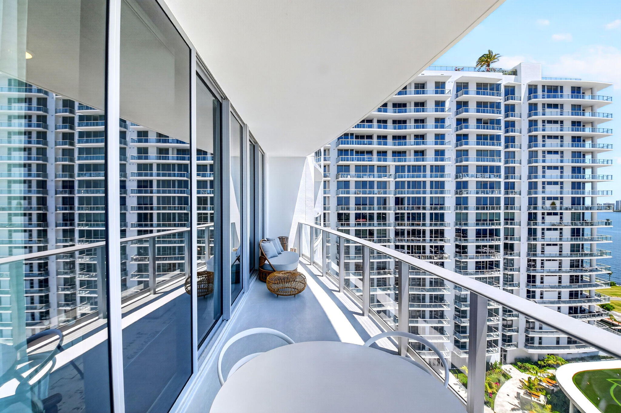 220 Lake Shore Drive 1708 Property Photo 16