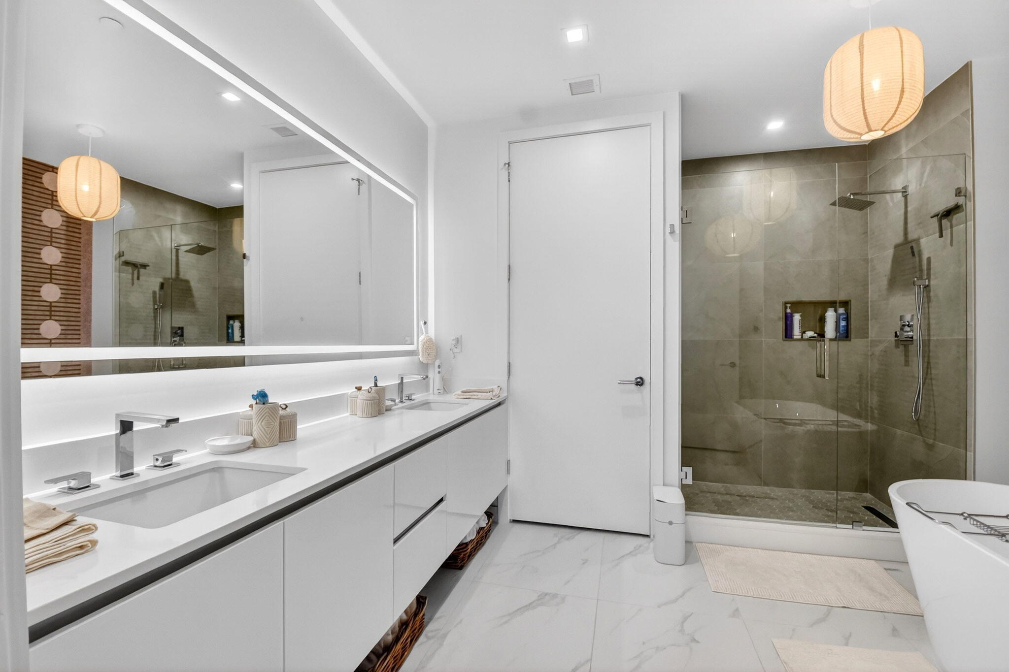 220 Lake Shore Drive 1708 Property Photo 25