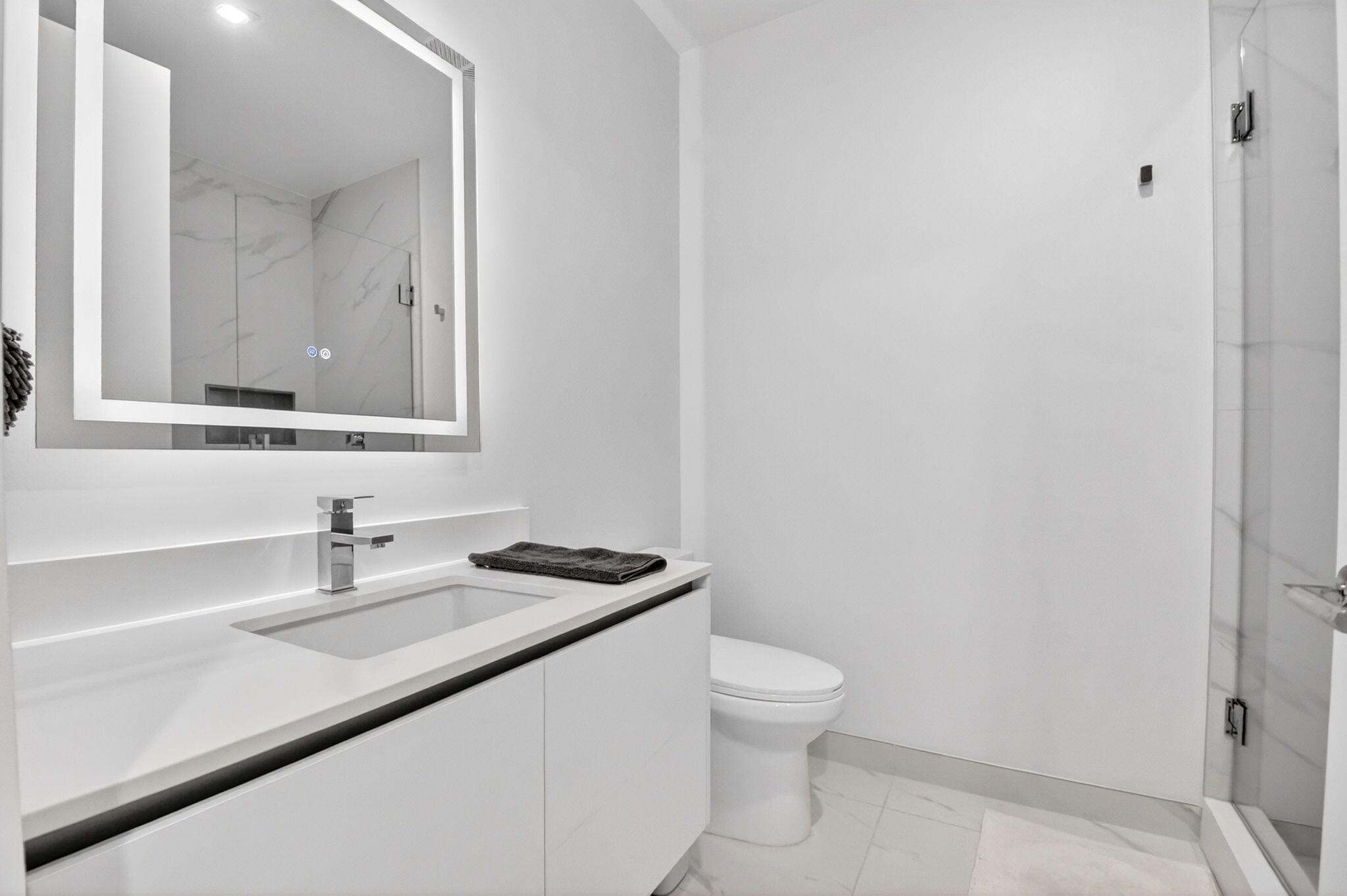 220 Lake Shore Drive 1708 Property Photo 32