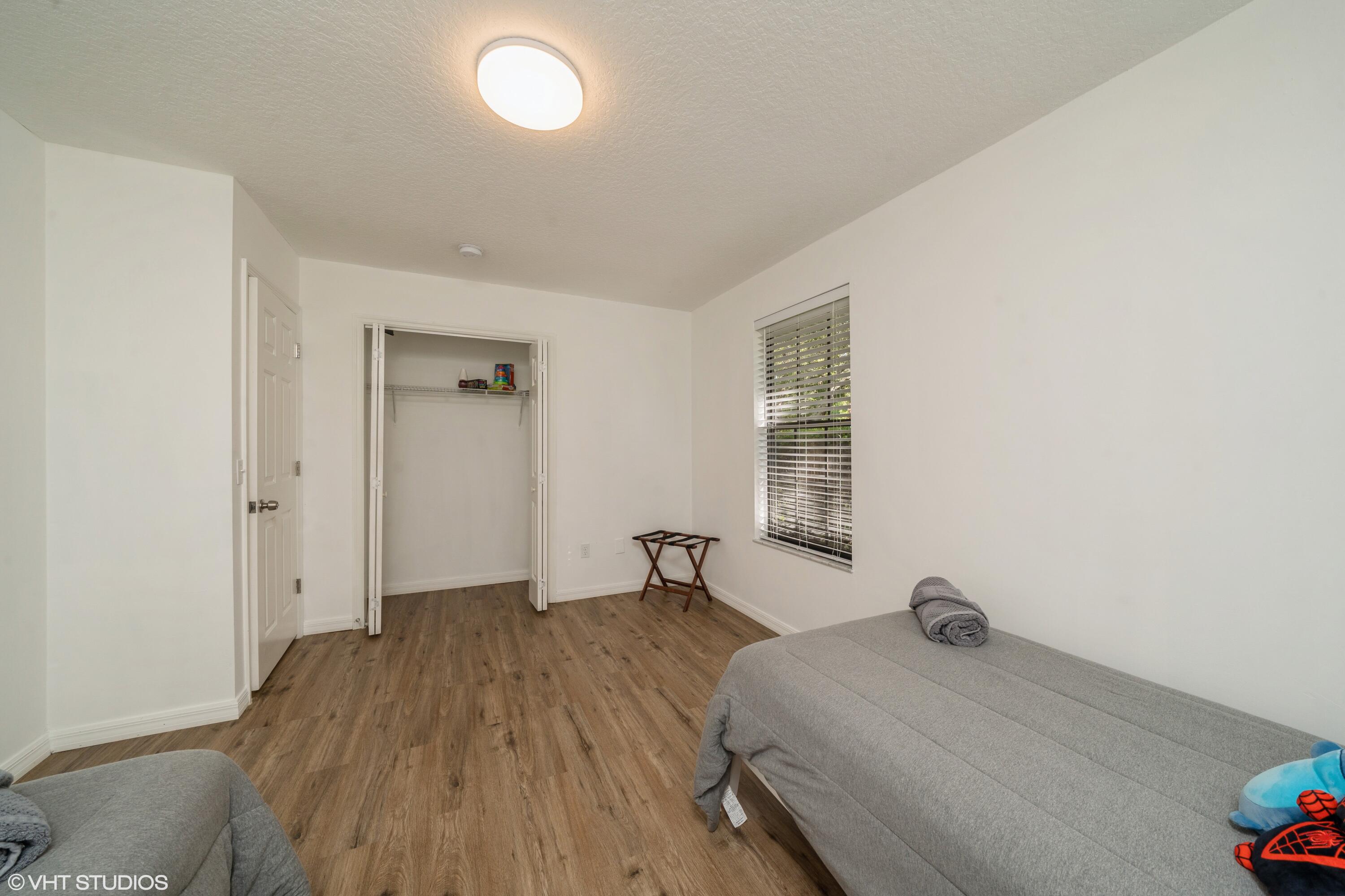 595 11th Avenue Property Photo 24