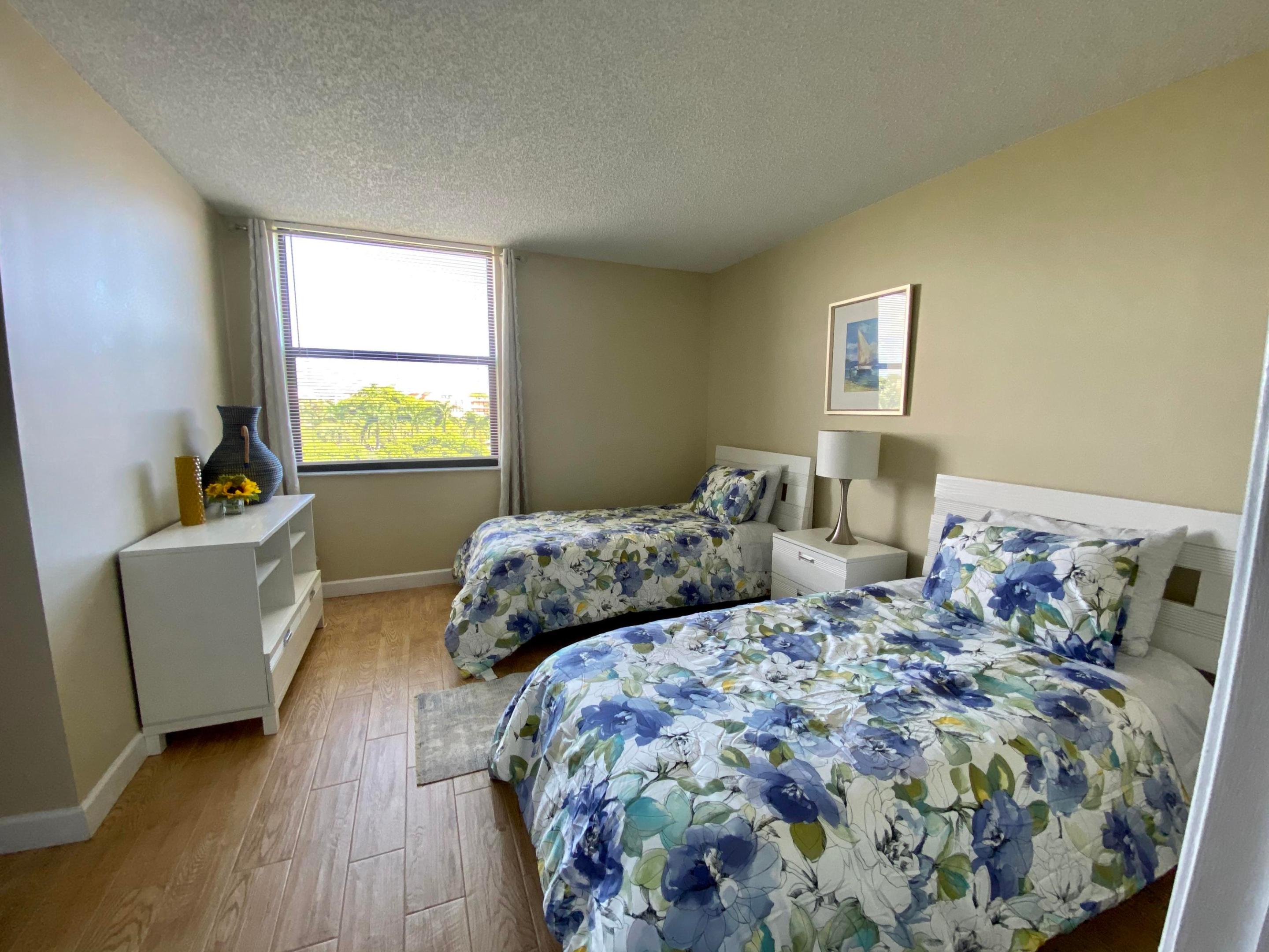 2255 Lindell Boulevard Apt 502 Property Photo 15
