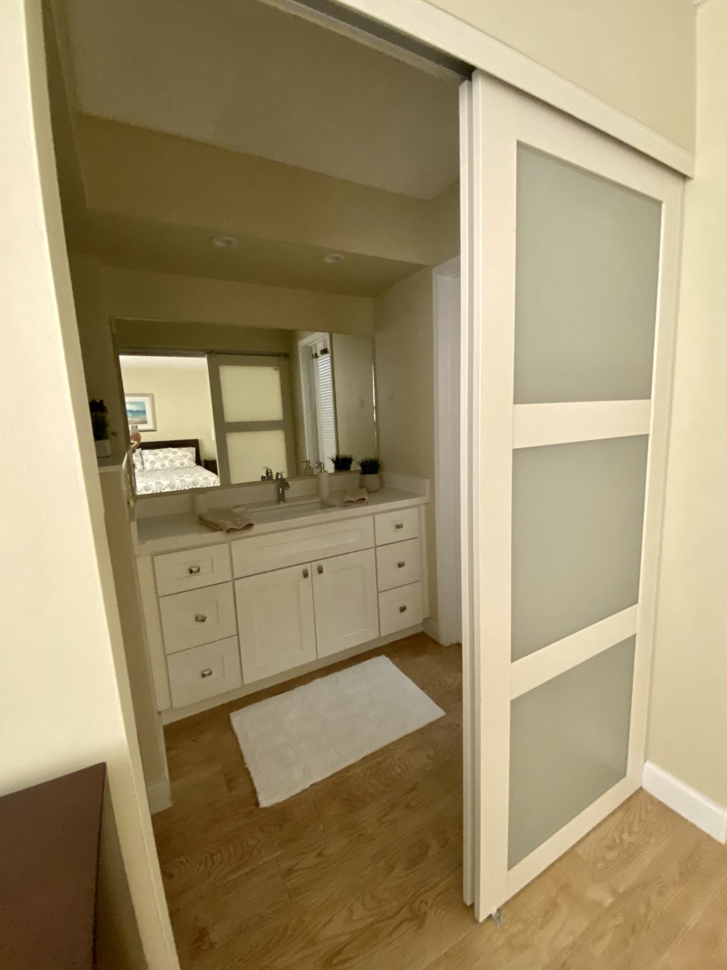 2255 Lindell Boulevard Apt 502 Property Photo 17