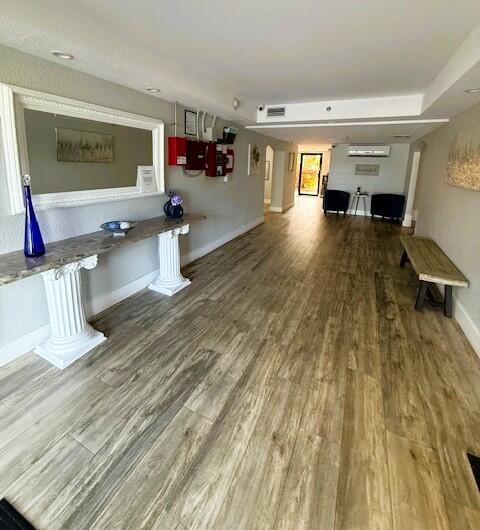 2255 Lindell Boulevard Apt 502 Property Photo 27