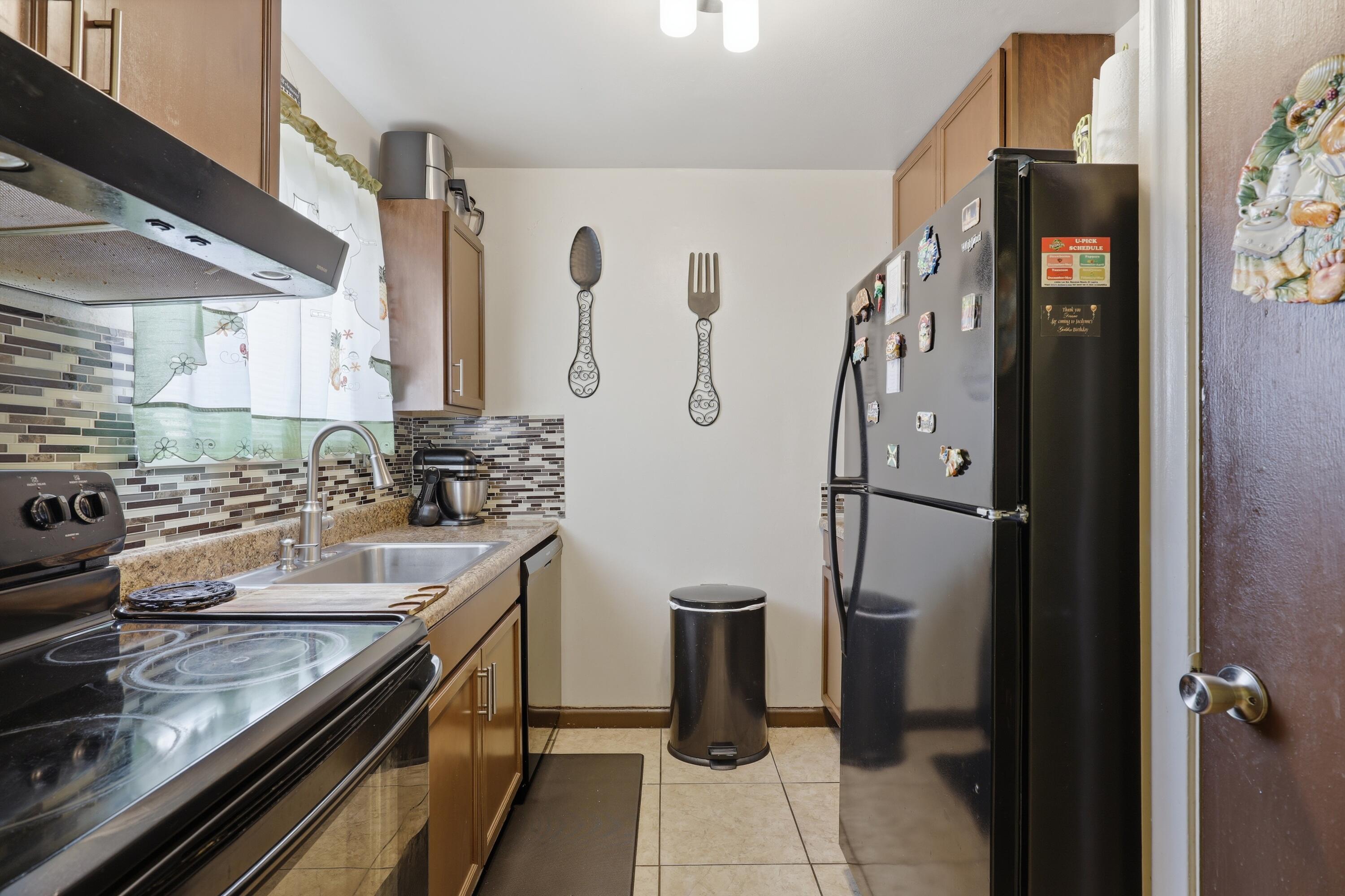 6074 Forest Hill Boulevard 101 Property Photo 2