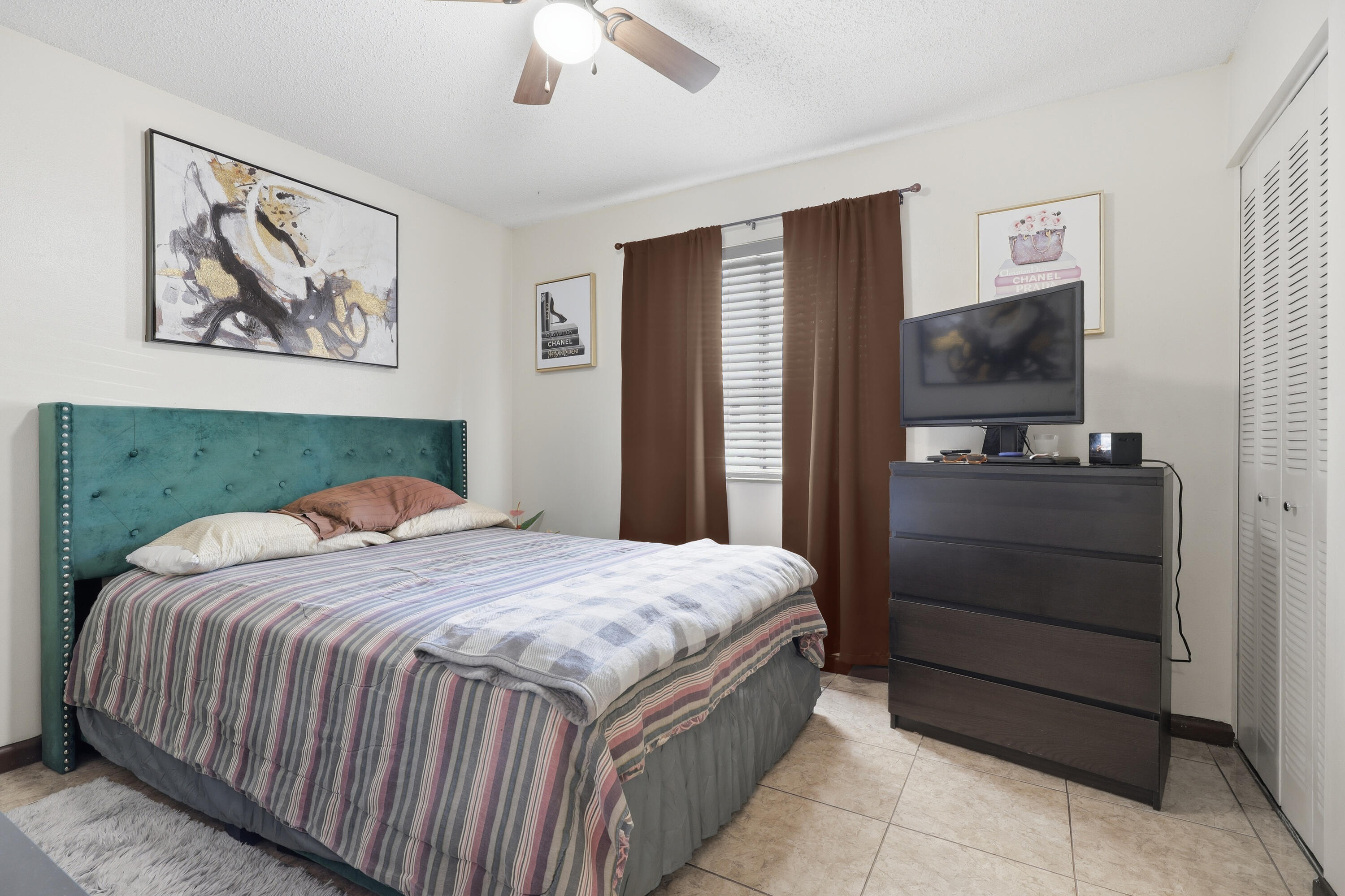 6074 Forest Hill Boulevard 101 Property Photo 14