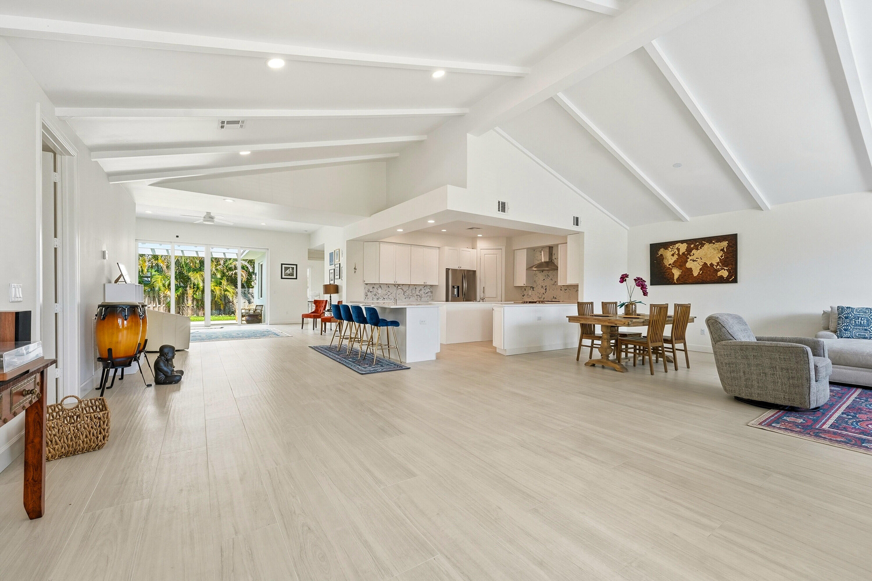 1123 Granada Property Photo 1