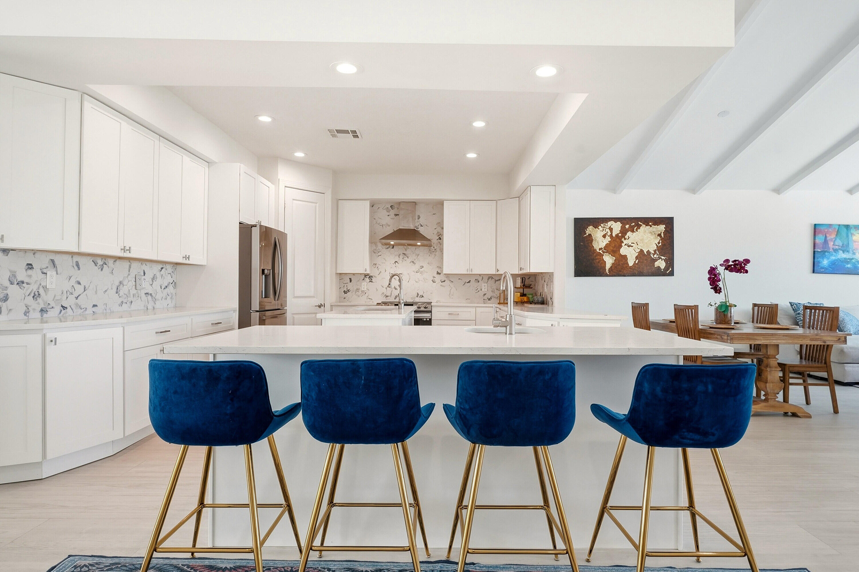 1123 Granada Property Photo 6