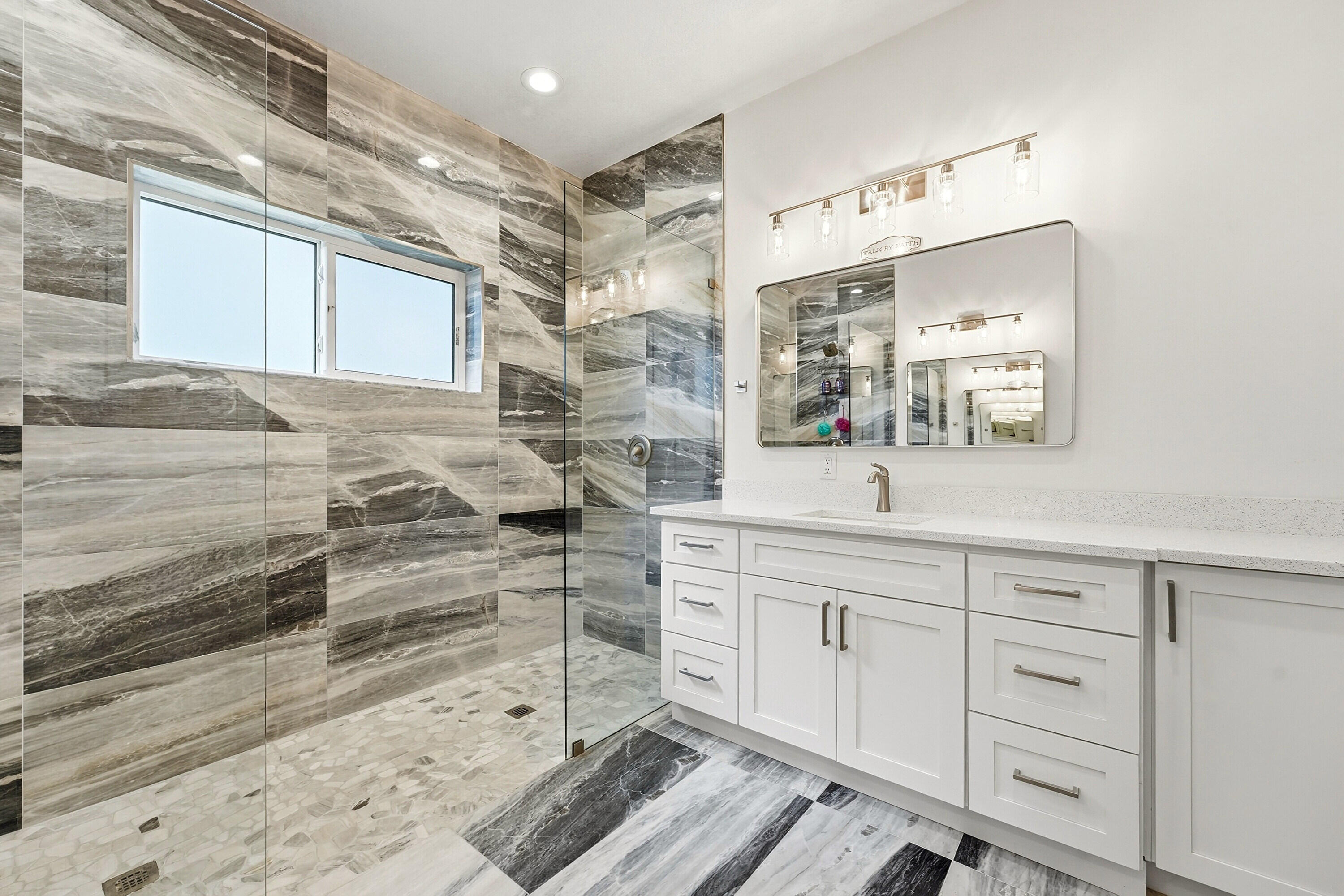 1123 Granada Property Photo 21