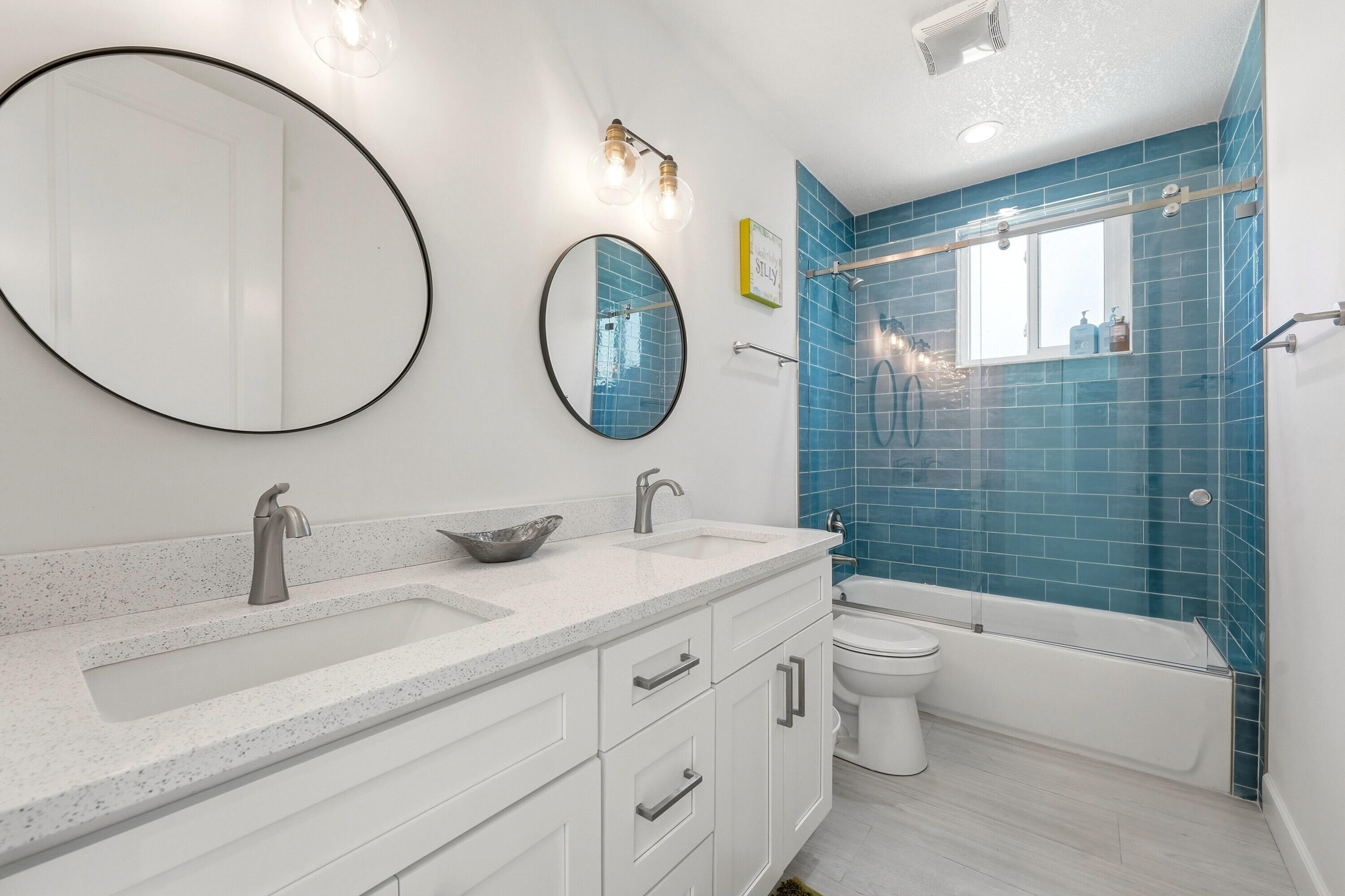 1123 Granada Property Photo 29