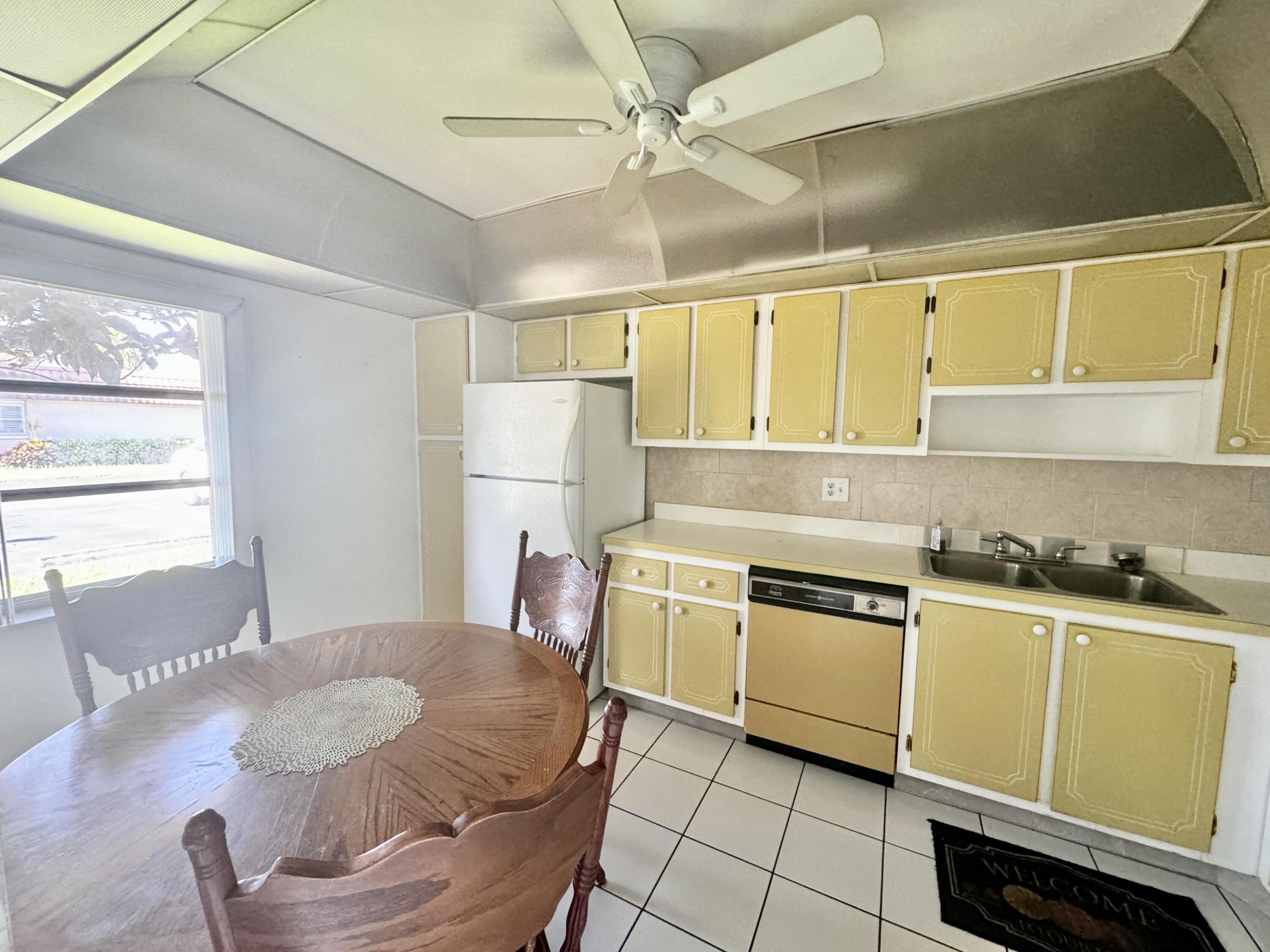 5725 E Fernley Dr Drive E 65 Property Photo 5