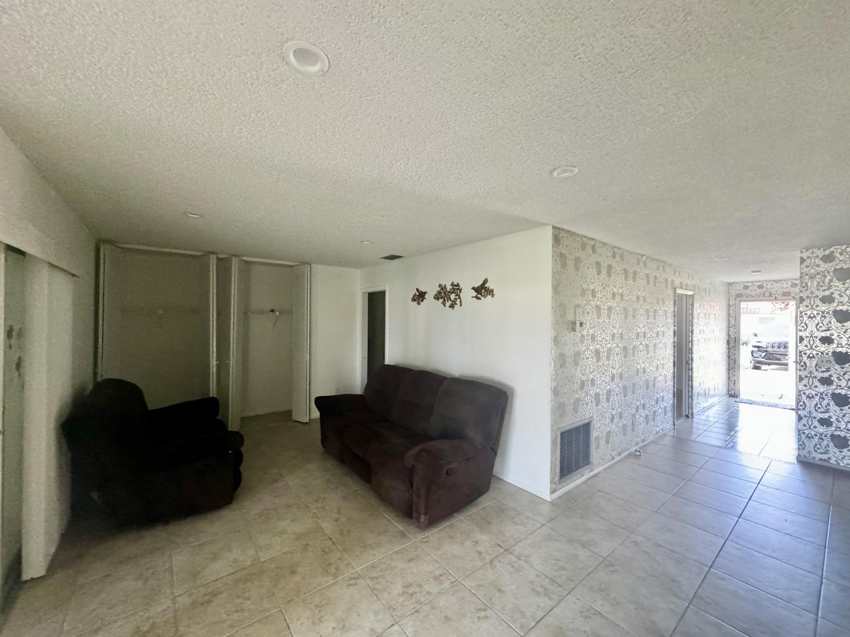 5725 E Fernley Dr Drive E 65 Property Photo 7