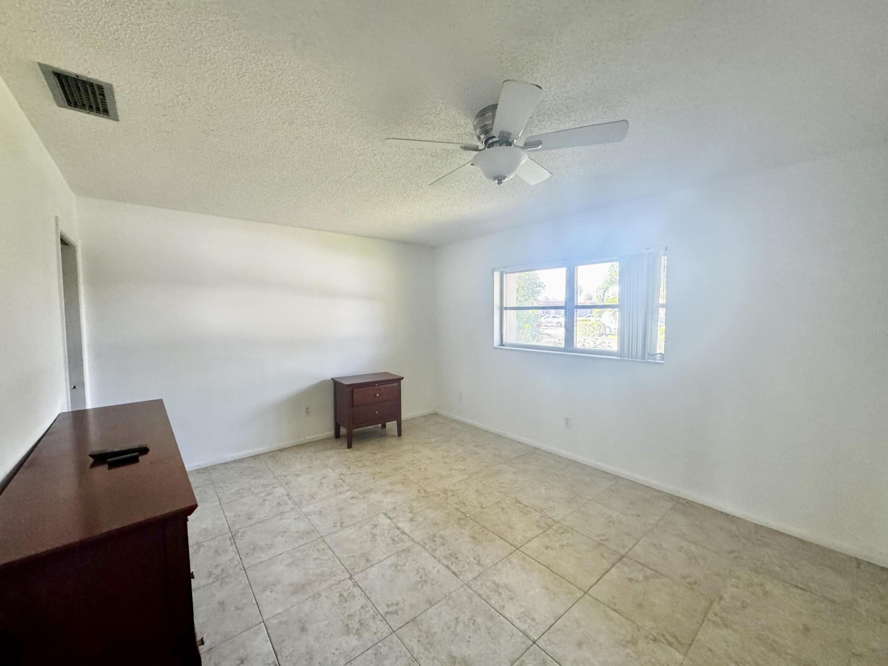 5725 E Fernley Dr Drive E 65 Property Photo 8