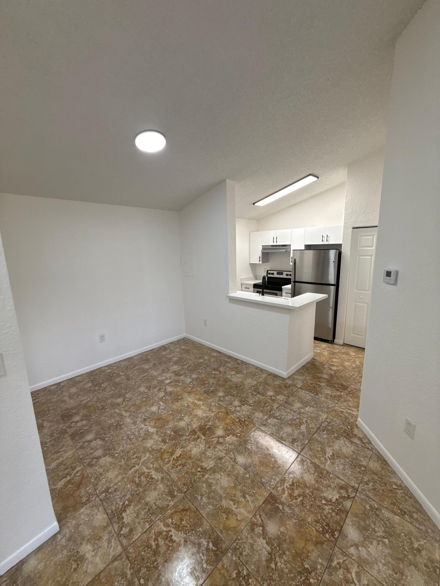 2851 N Oakland Forest Drive 307 Property Photo 1