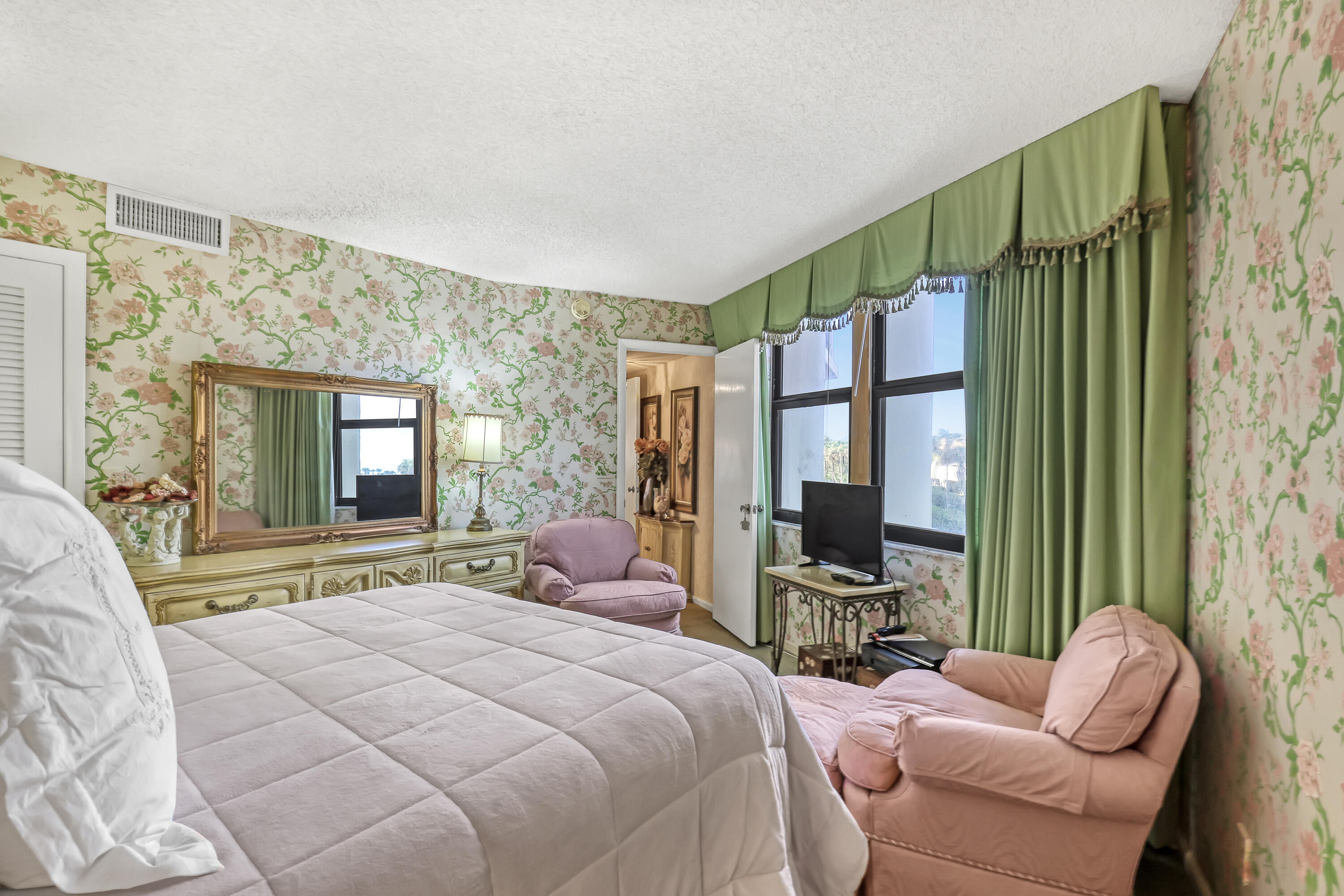 2800 N Ocean Drive A-3c Property Photo 18