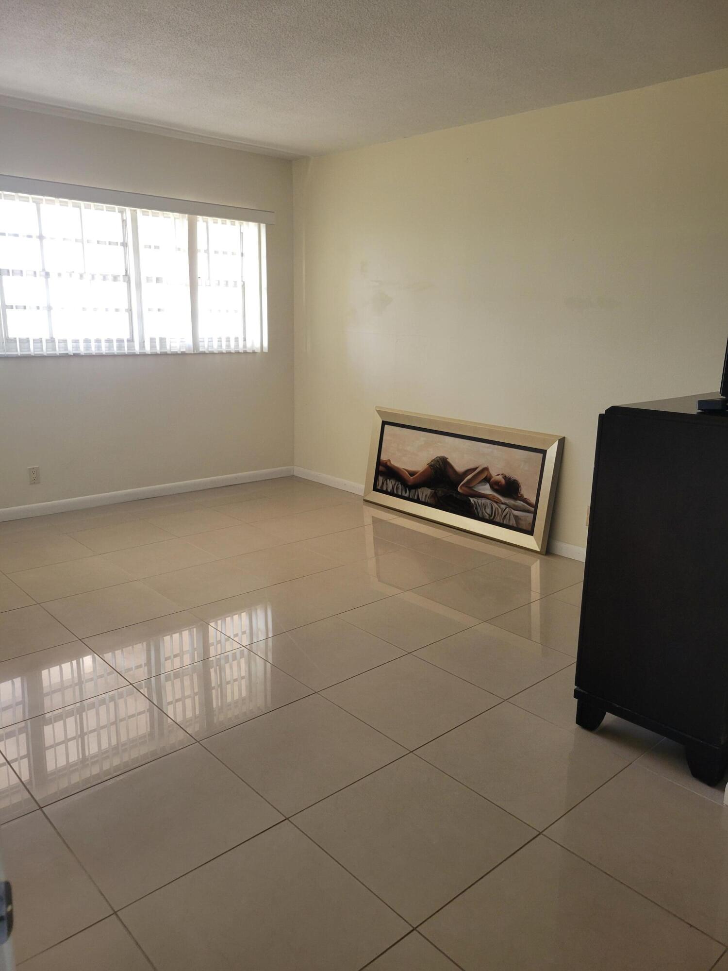 3050 N Palm Aire Drive 508 Property Photo 7