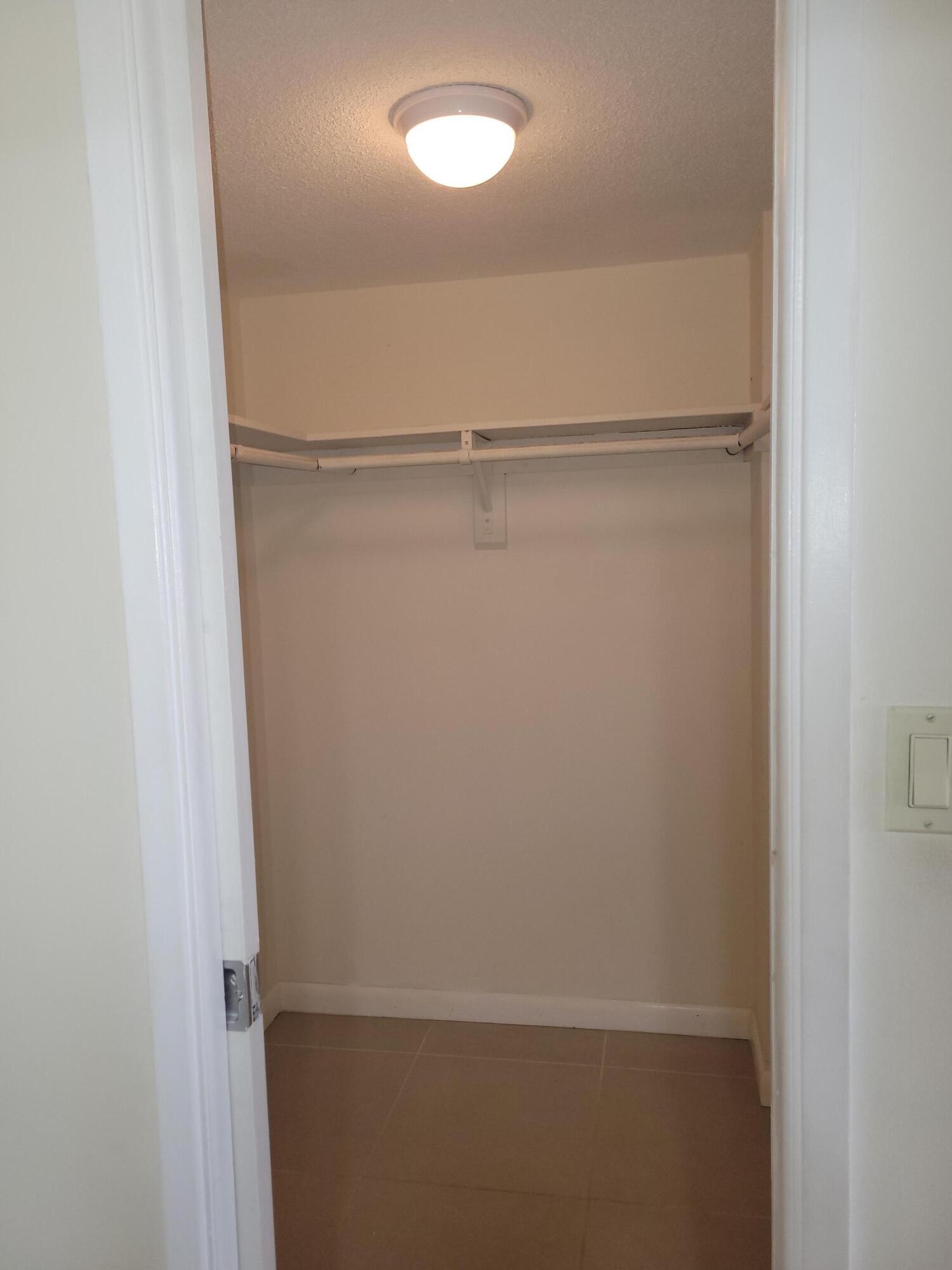 3050 N Palm Aire Drive 508 Property Photo 12
